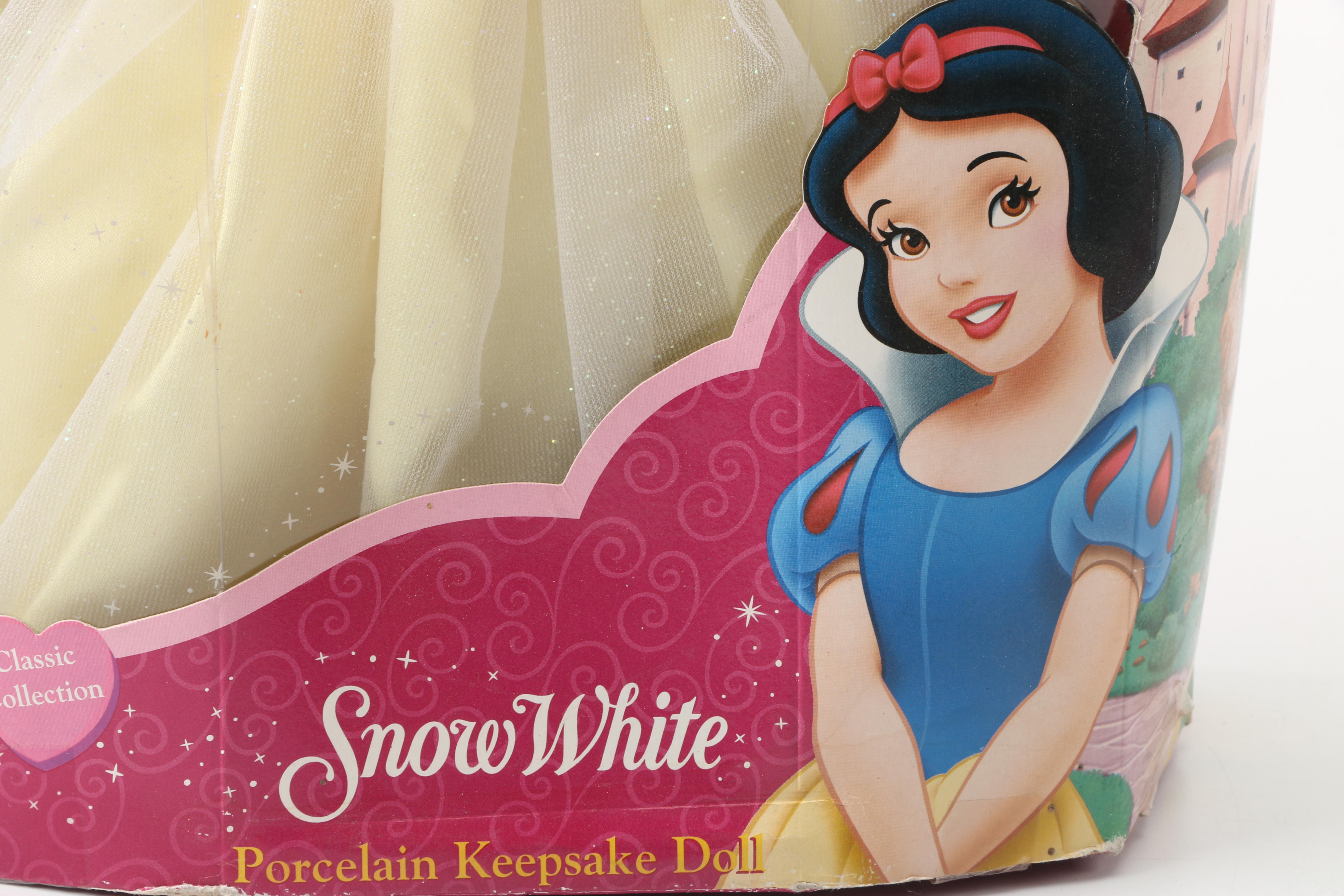 Disney Princess Snow White and Jasmine Porcelain Dolls