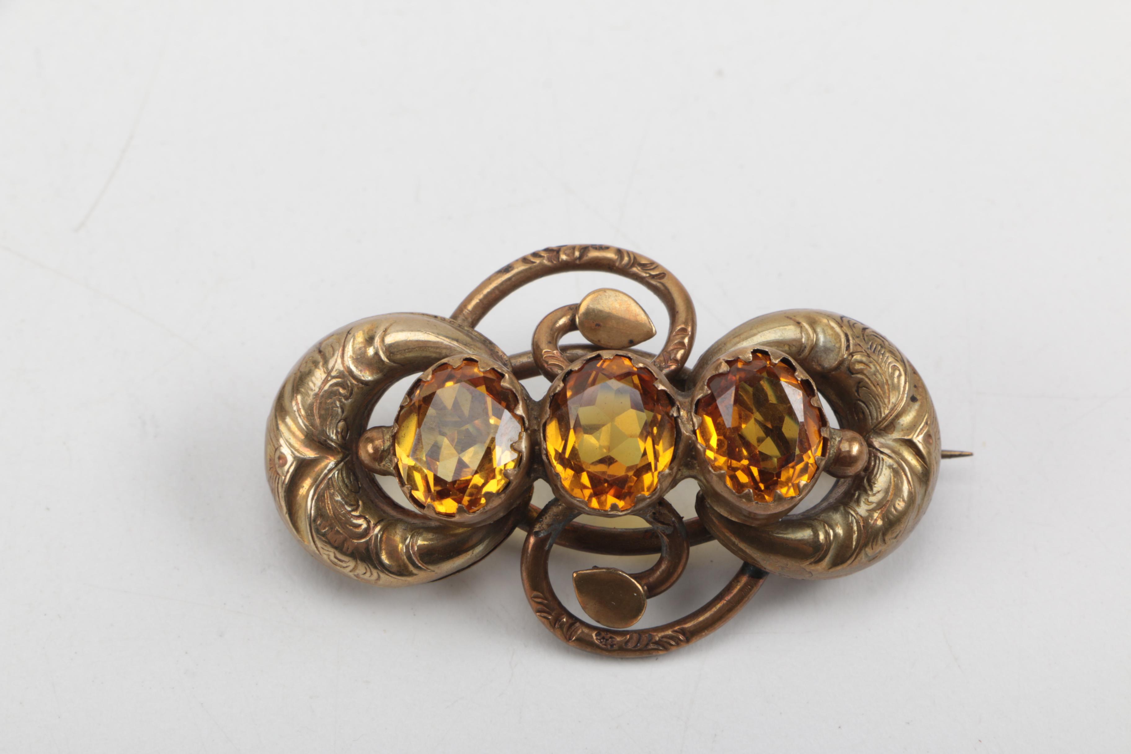 Vintage Gold Tone Necklace and Brooch