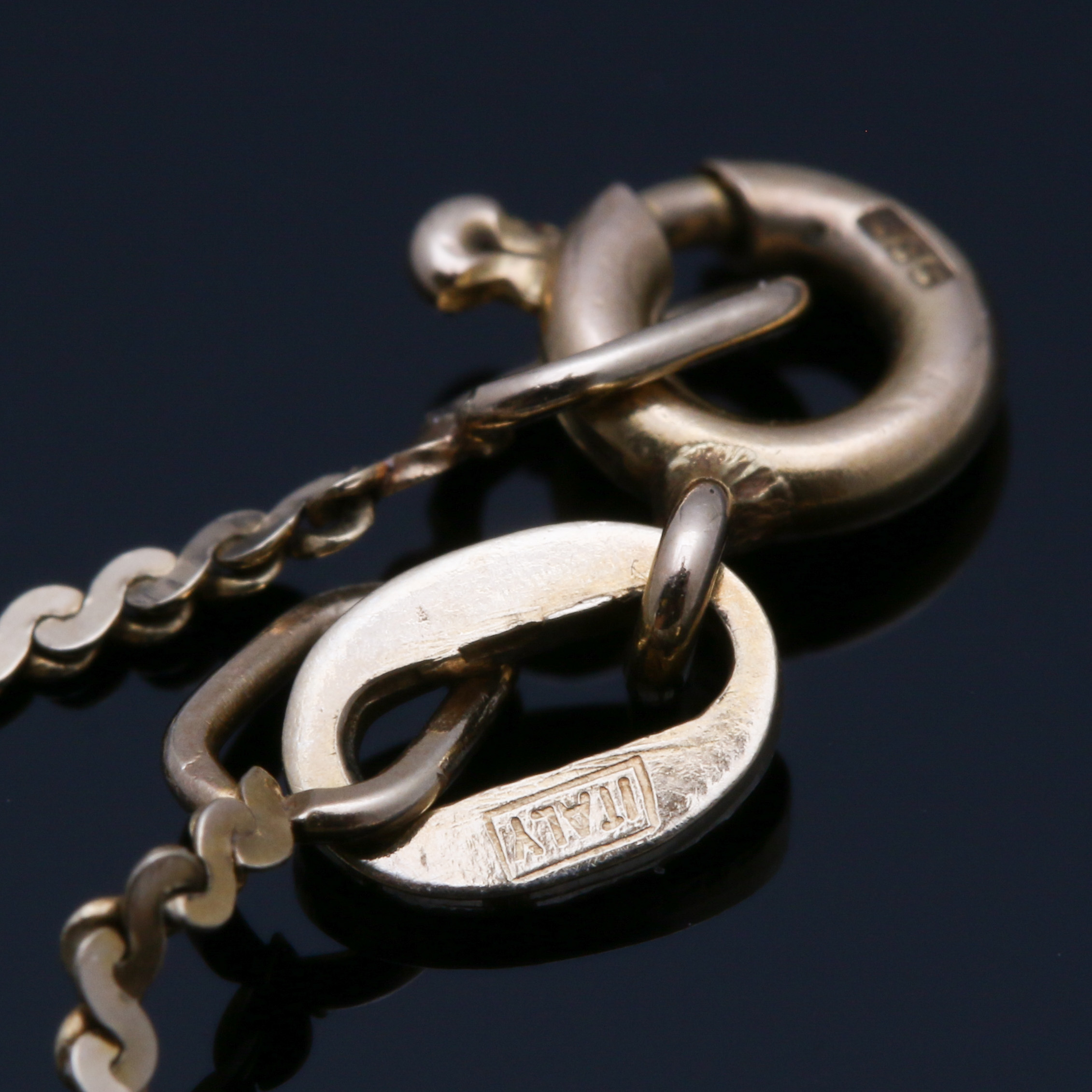 14K Yellow Gold Diamond Pendant Necklace