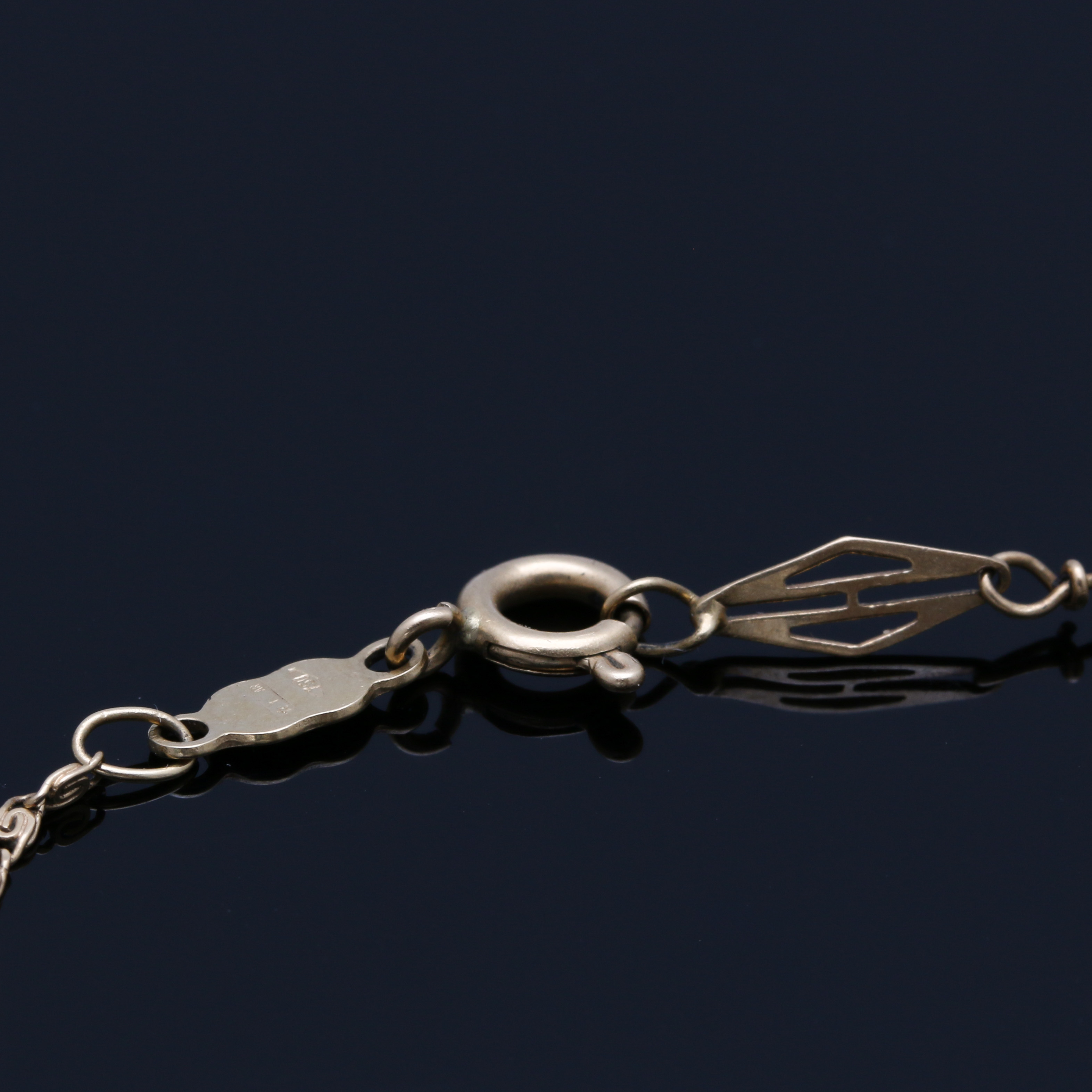 18K Yellow Gold Pearl Bracelet