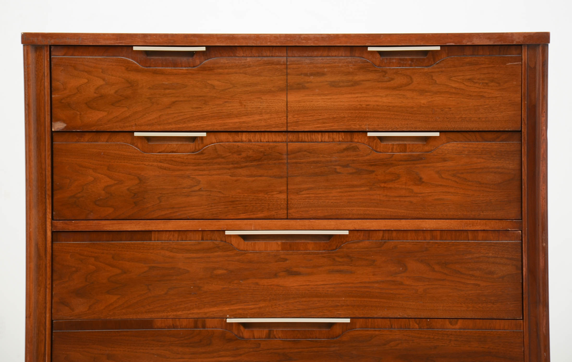 Kent-Coffey Mid Century Modern Chest of Drawers