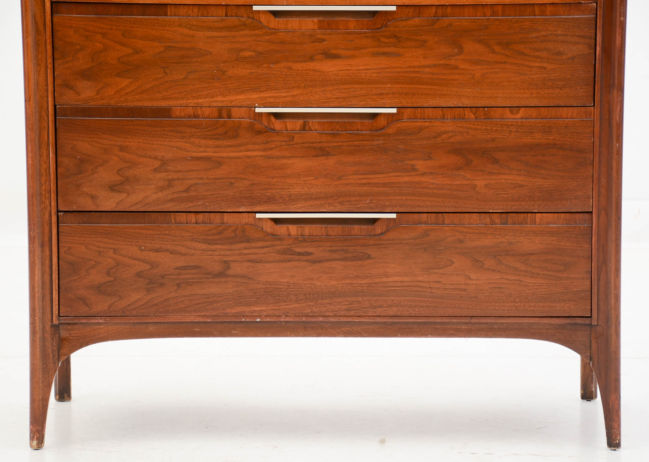 Kent-Coffey Mid Century Modern Chest of Drawers
