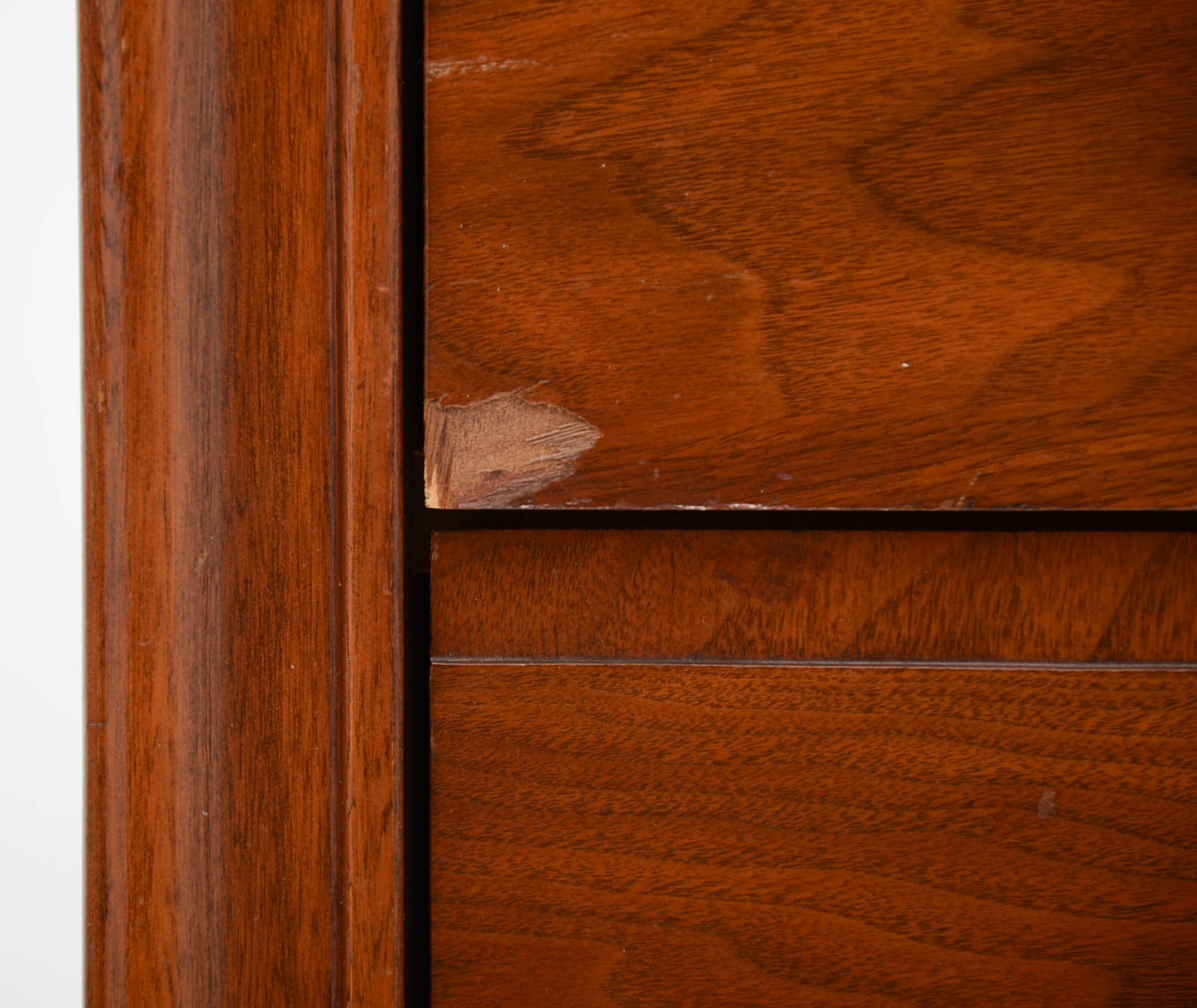 Kent-Coffey Mid Century Modern Chest of Drawers