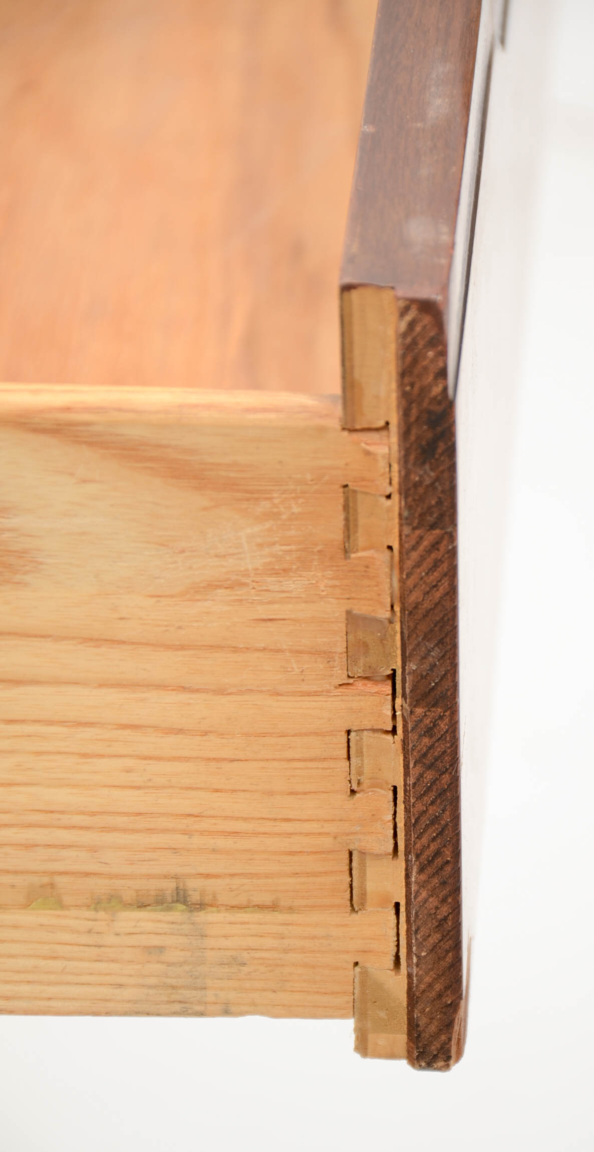 Kent-Coffey Mid Century Modern Chest of Drawers