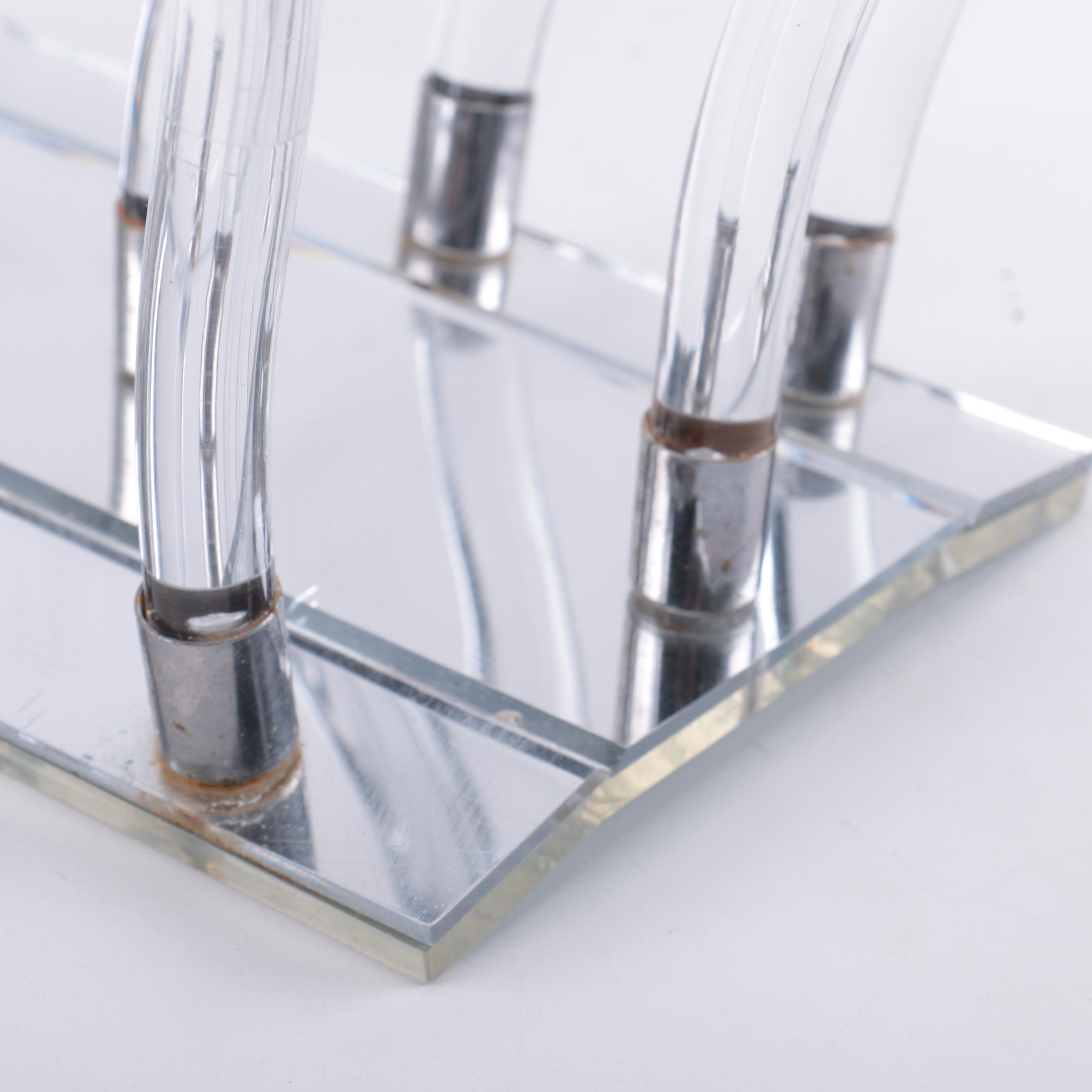 Dorothy Thorpe Mid Century Modern Lucite Magazine Rack