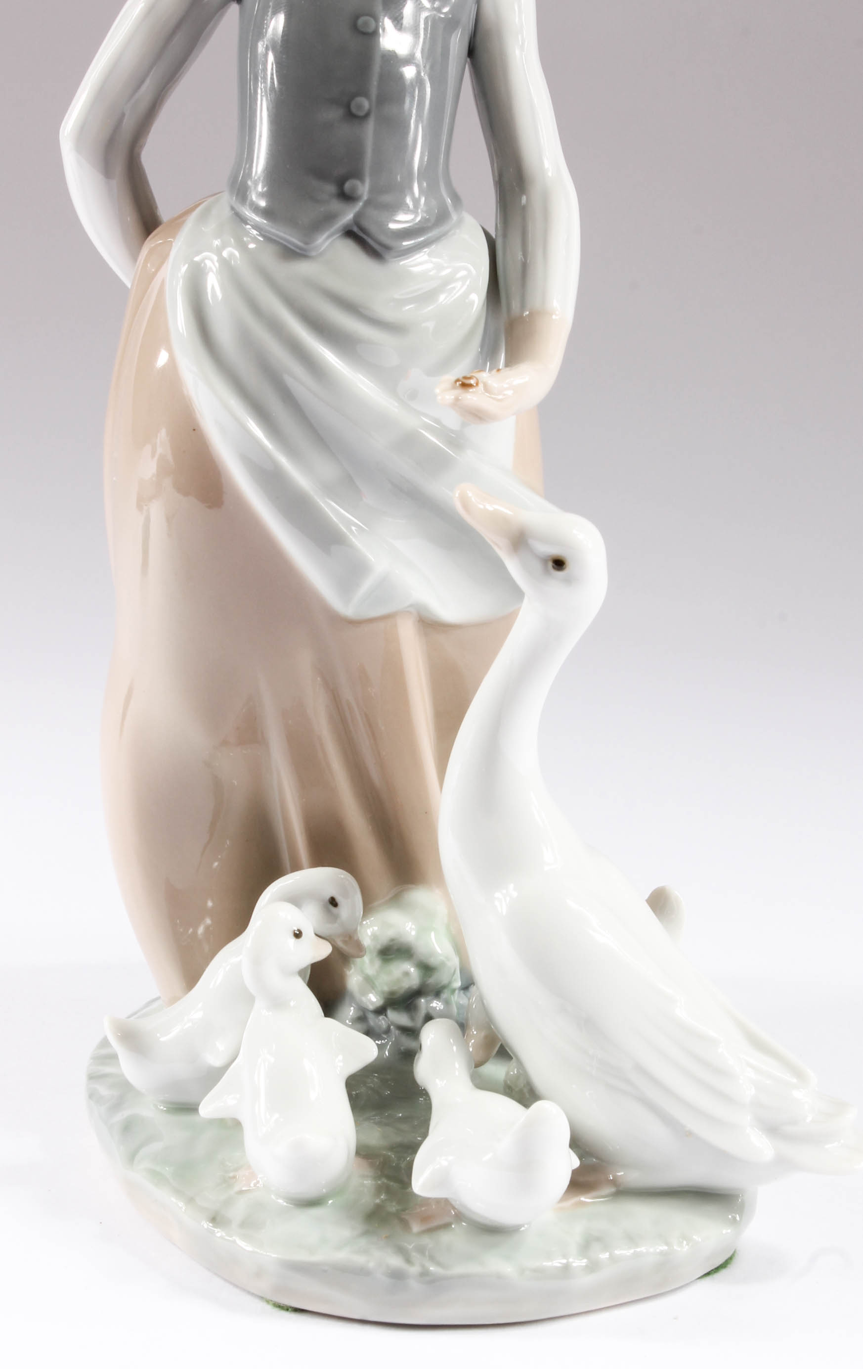 Lladró Figurine Depicting Girl Feeding Geese