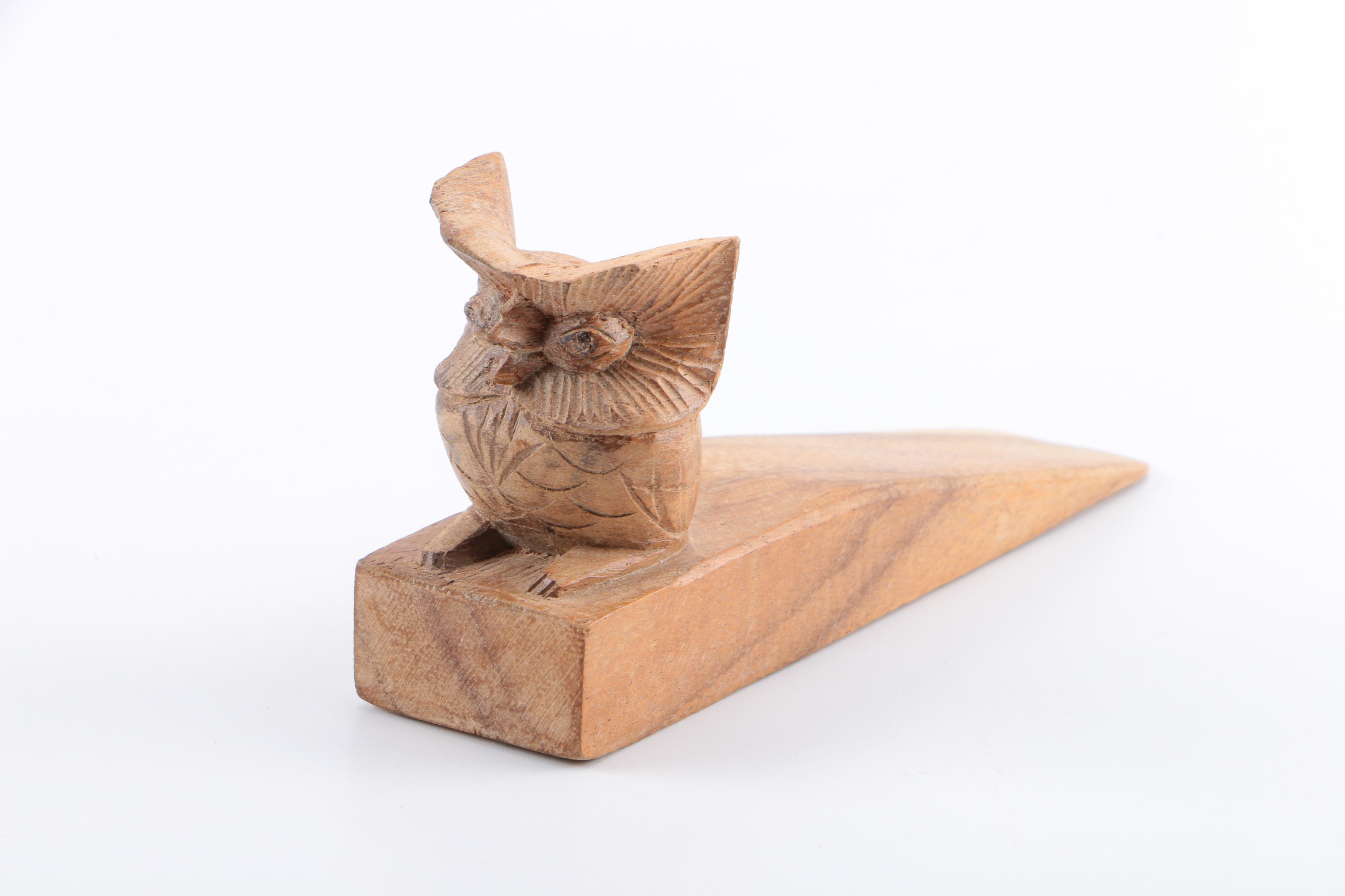 Bird-Themed Decorations Including Copper Nekras Bookend