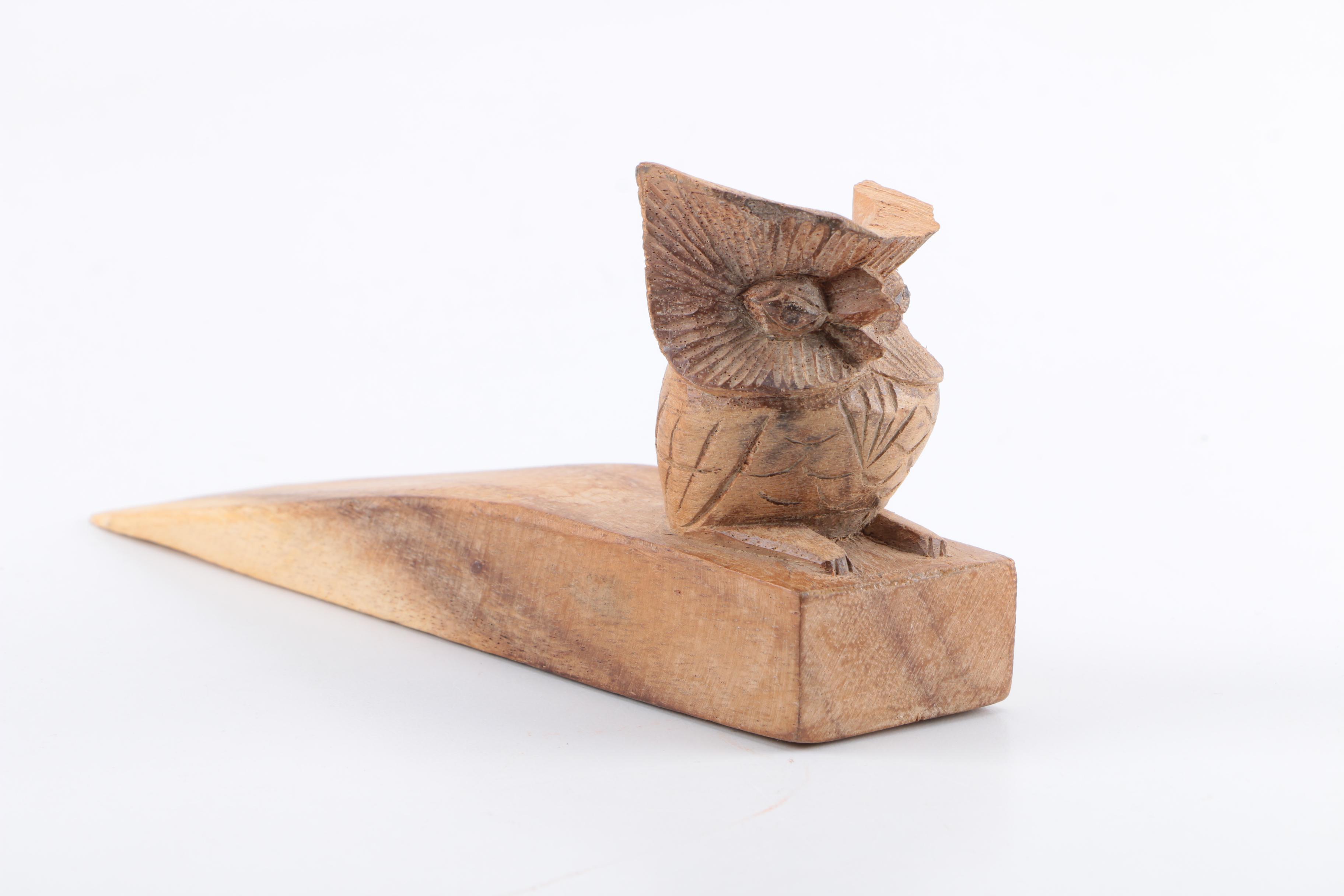 Bird-Themed Decorations Including Copper Nekras Bookend