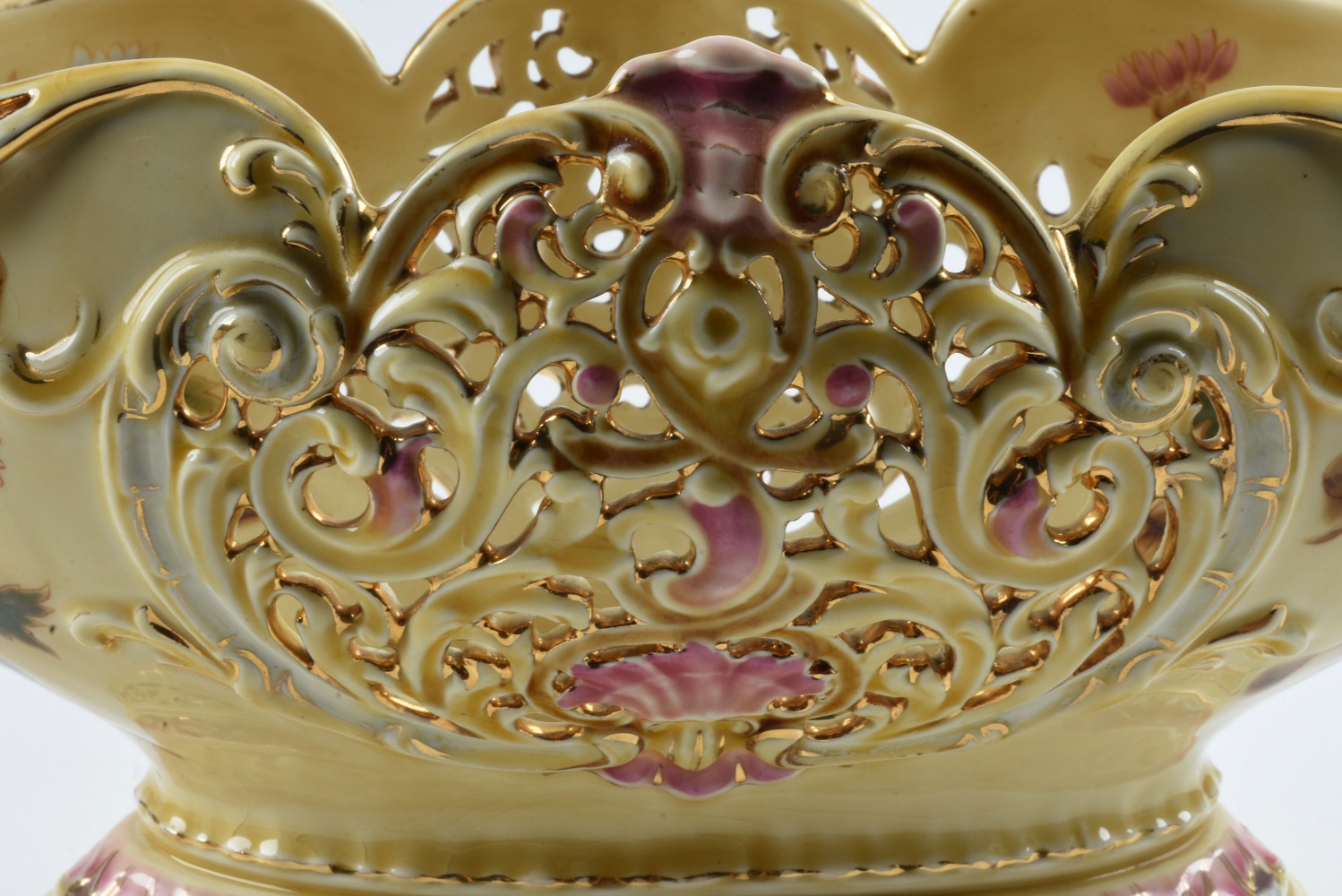 19th-Century Zsolnay Reticulated Ceramic Centerpiece Bowl