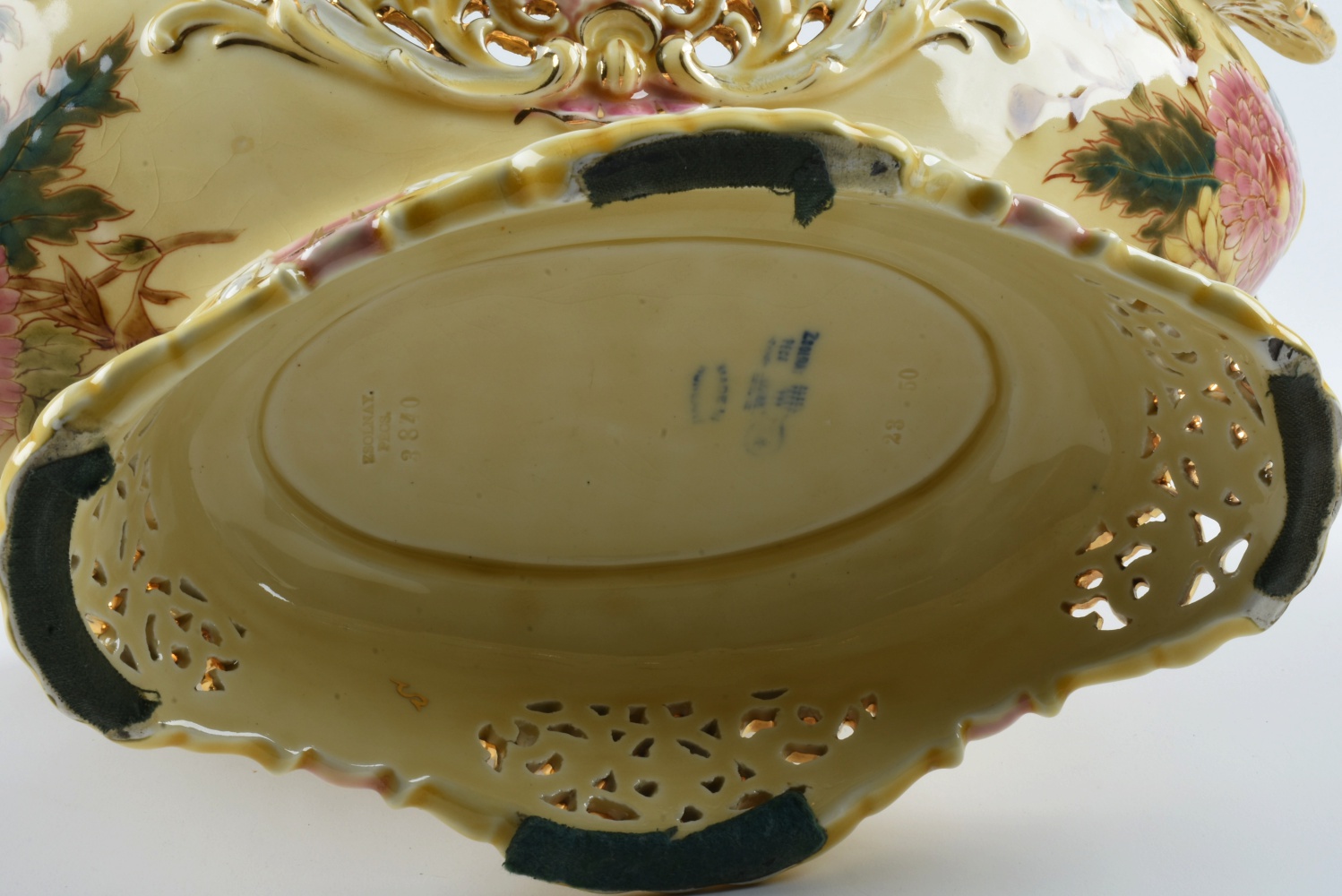 19th-Century Zsolnay Reticulated Ceramic Centerpiece Bowl