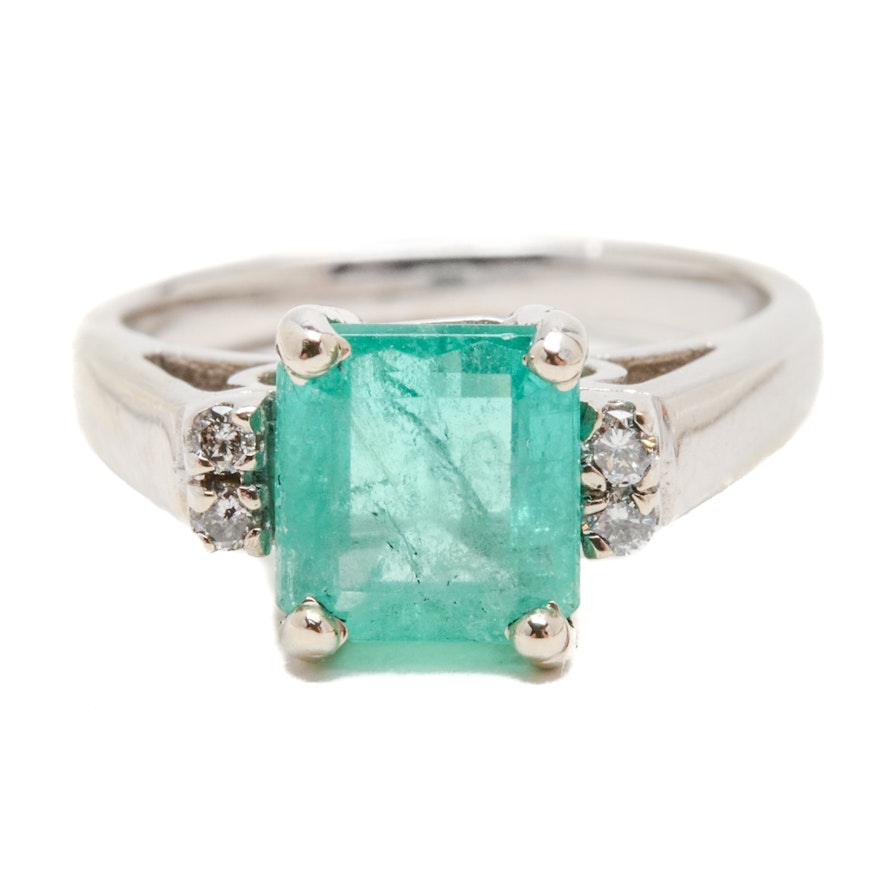 14K White Gold Natural Emerald Diamond Ring