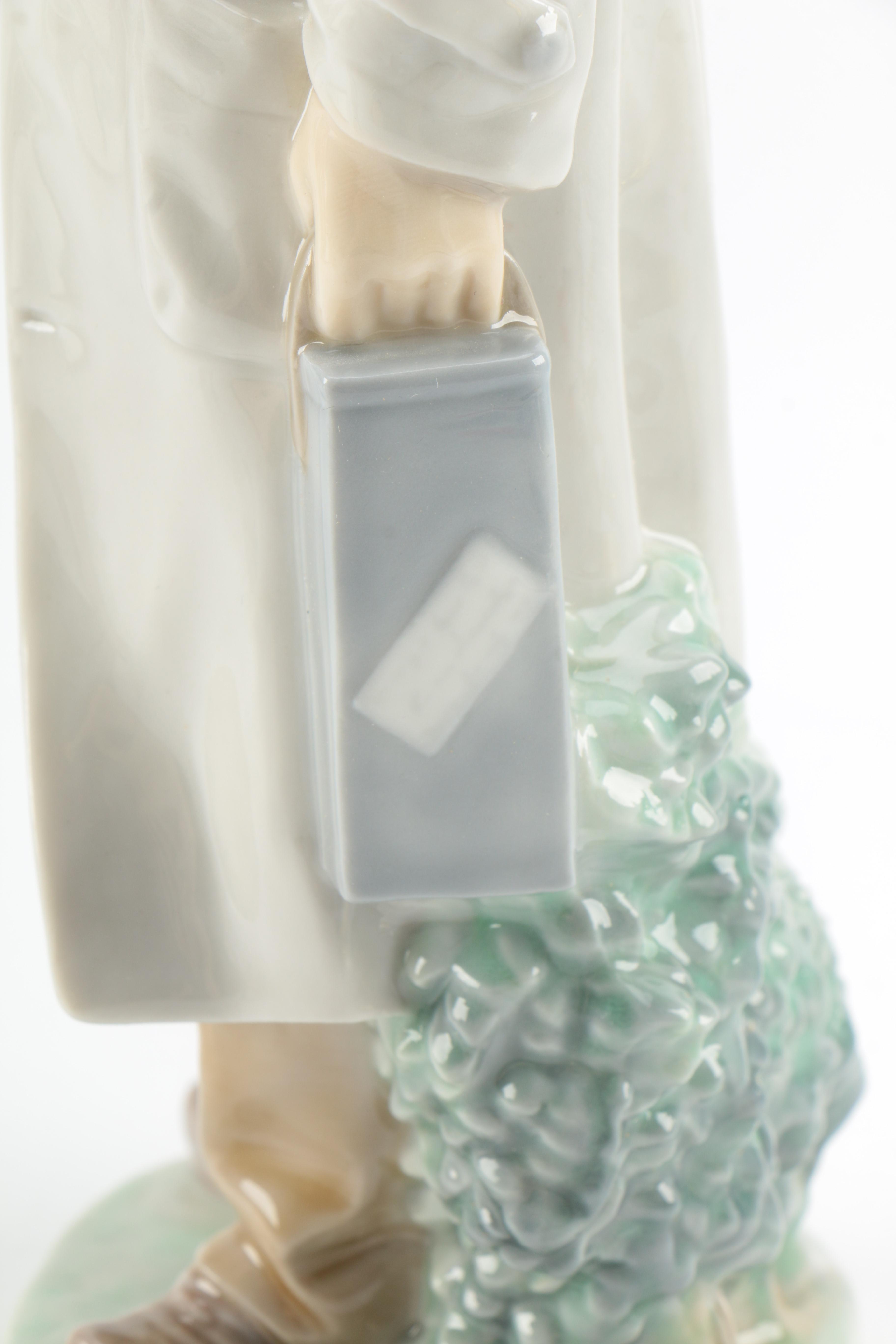 1984 Lladró "Roving Photographer" Porcelain Figurine