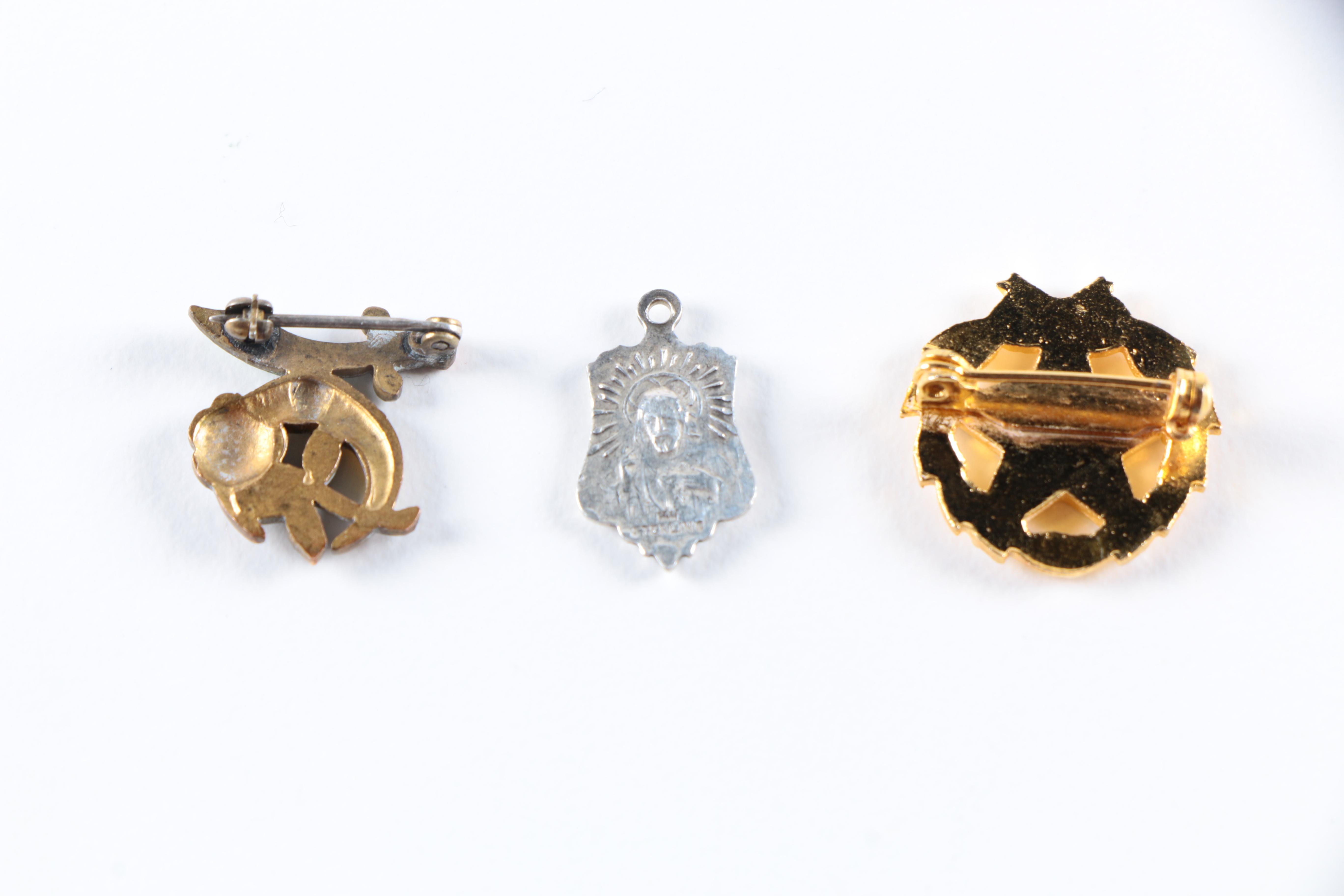 Assorted Eastern Star Jewelry Including a Sterling Silver Charm