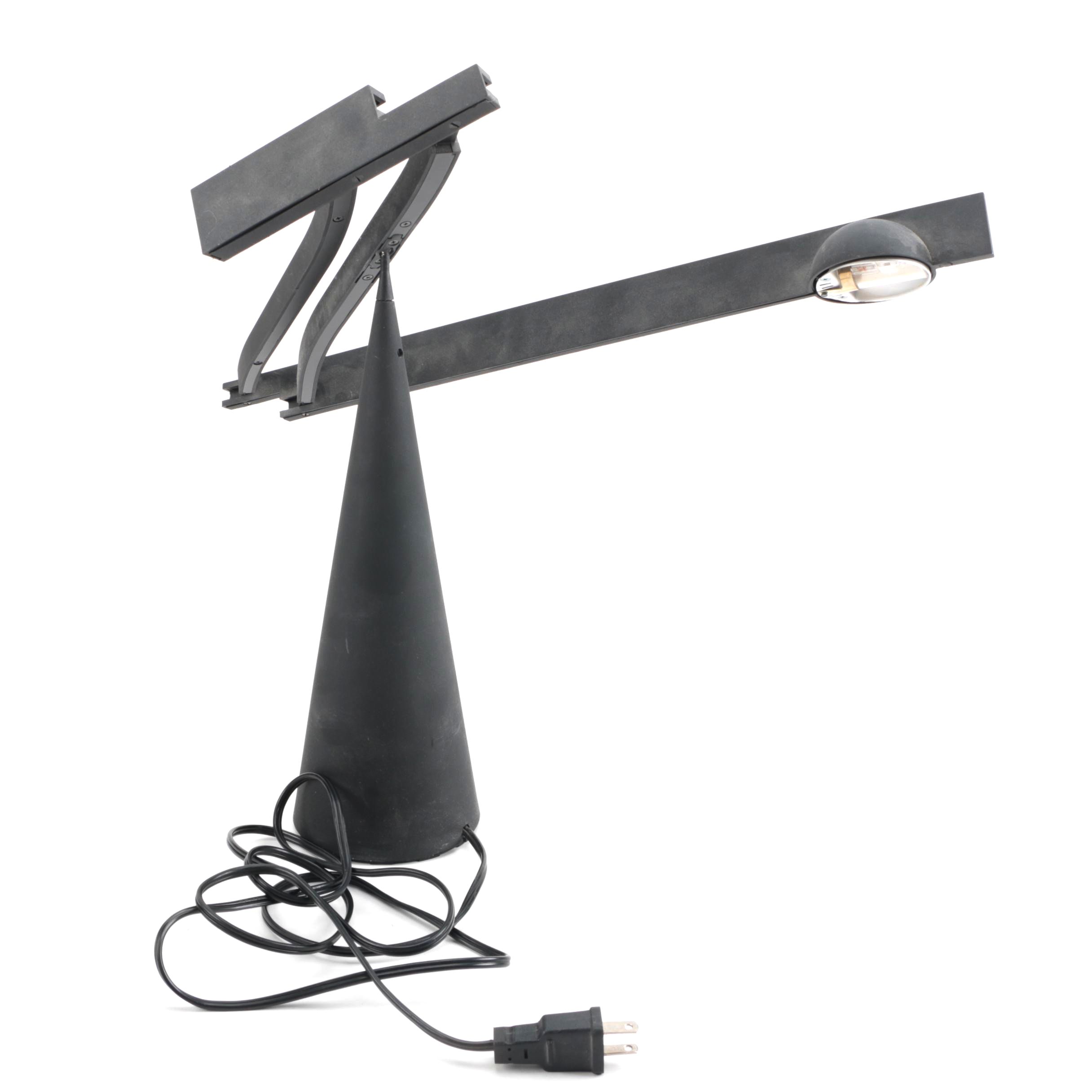 Modern Style Black Metal Cone Desk Lamp