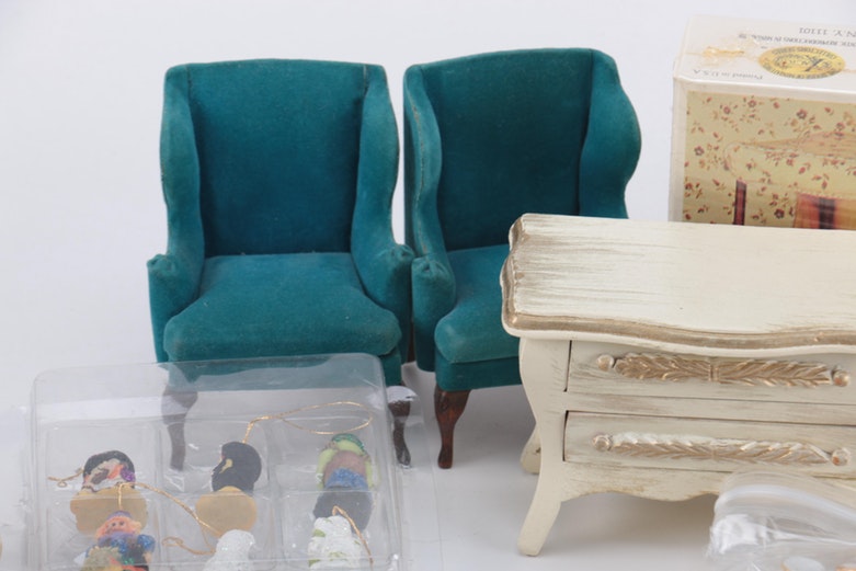 Dollhouse Furniture, Miniature Dolls and Accessories