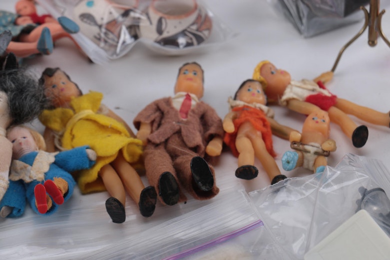 Dollhouse Furniture, Miniature Dolls and Accessories