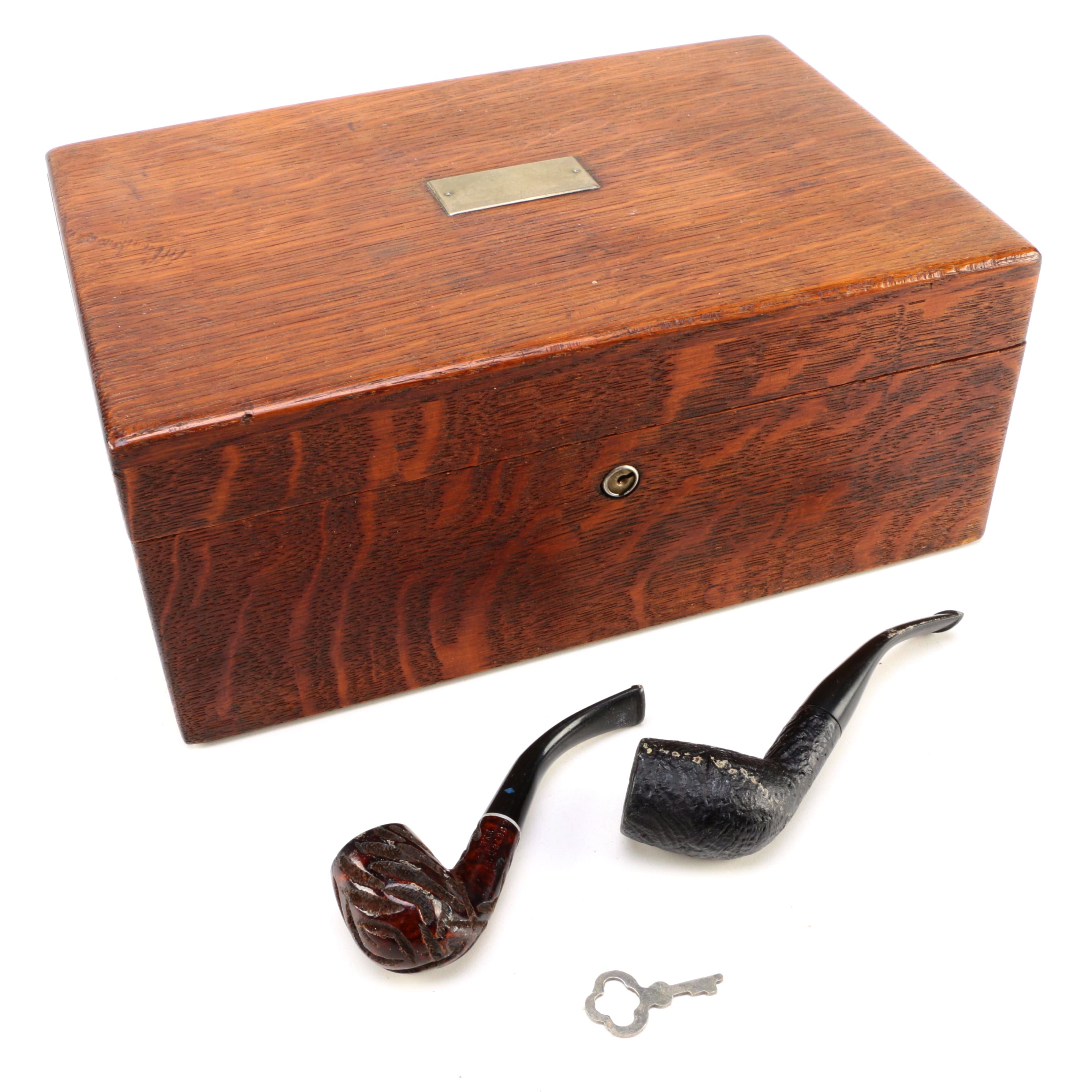 Oak Humidor With Smoking Pipes