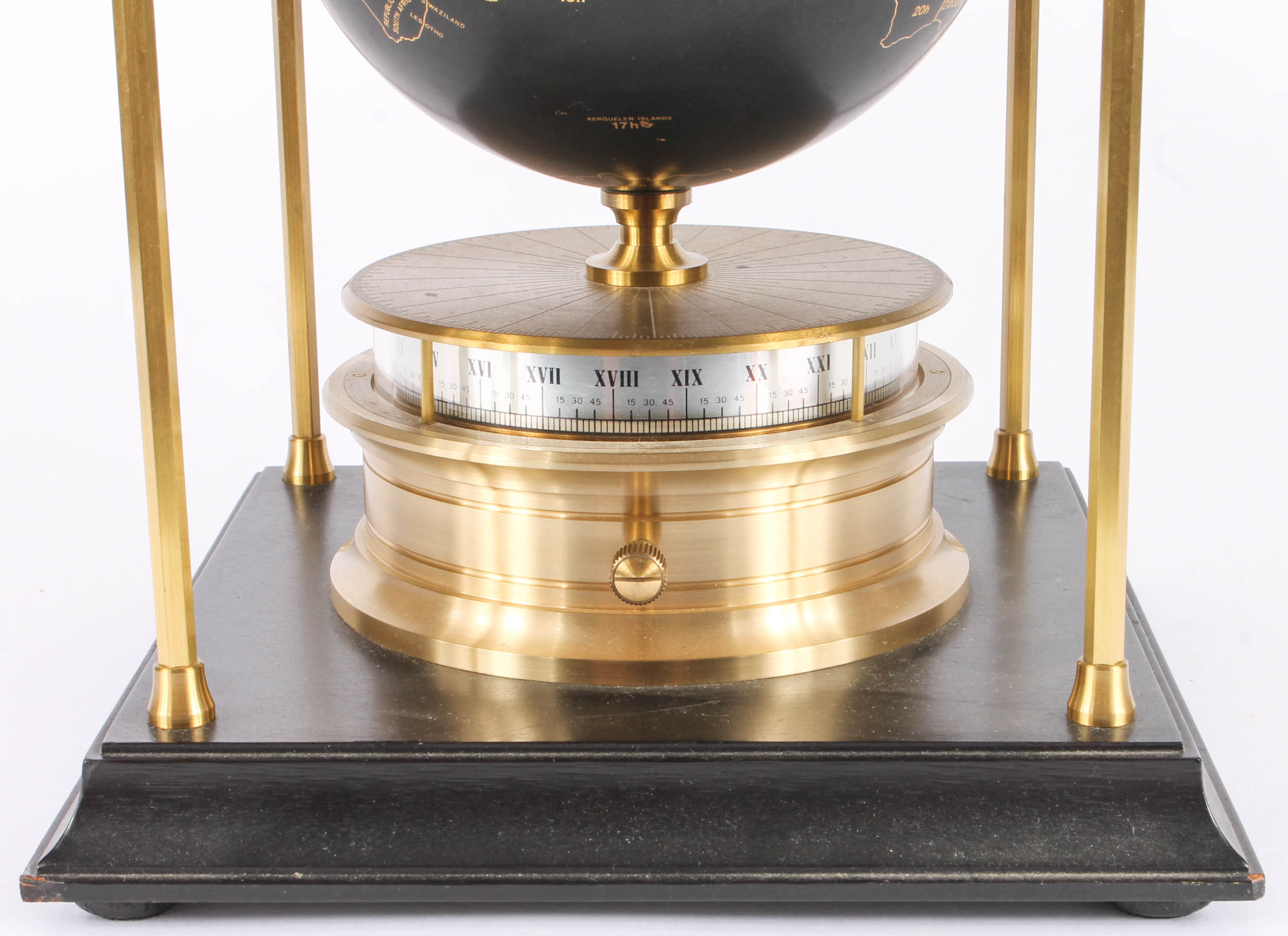 Vintage Royal Geographic Society International Time Zone Clock