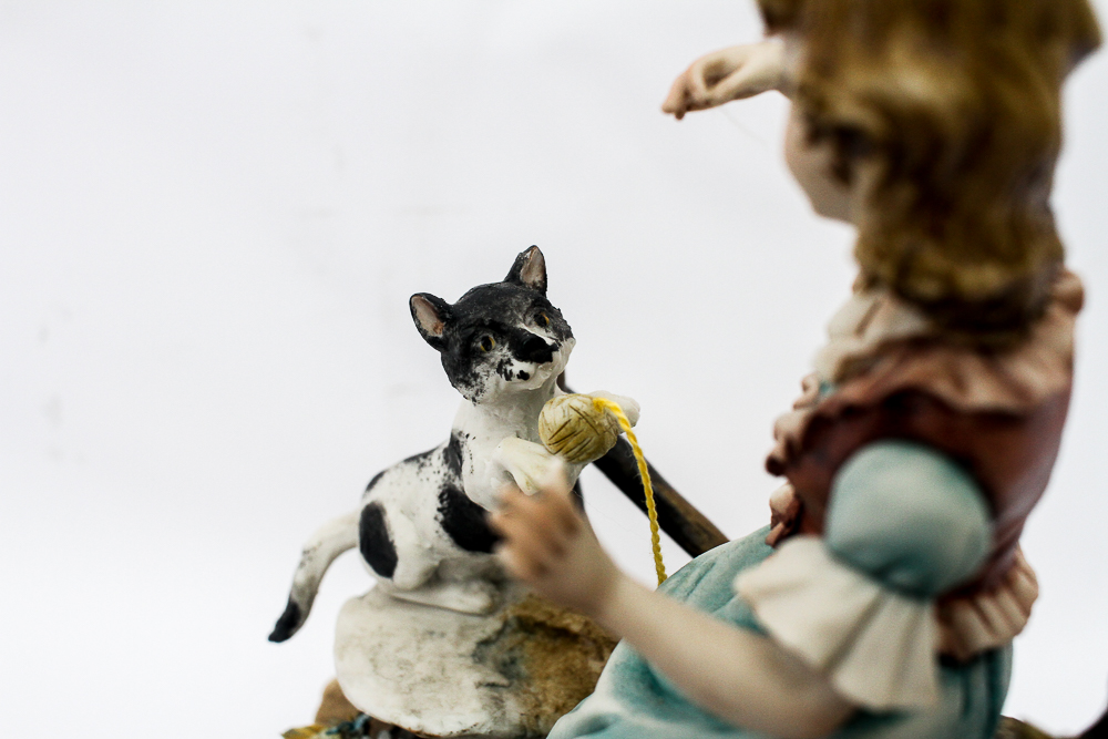 Liciano Cazzola Capodimonte Italian Porcelain Figurine