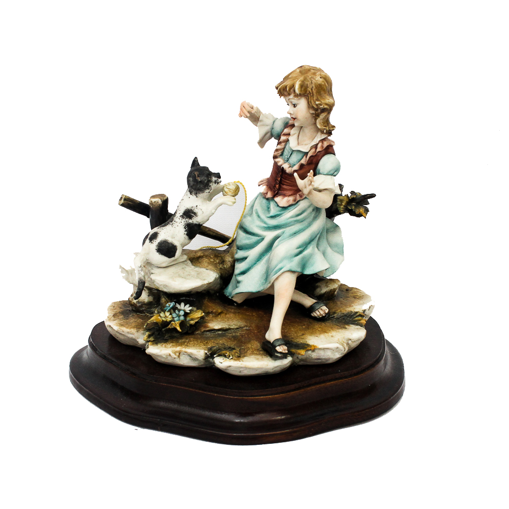 Liciano Cazzola Capodimonte Italian Porcelain Figurine