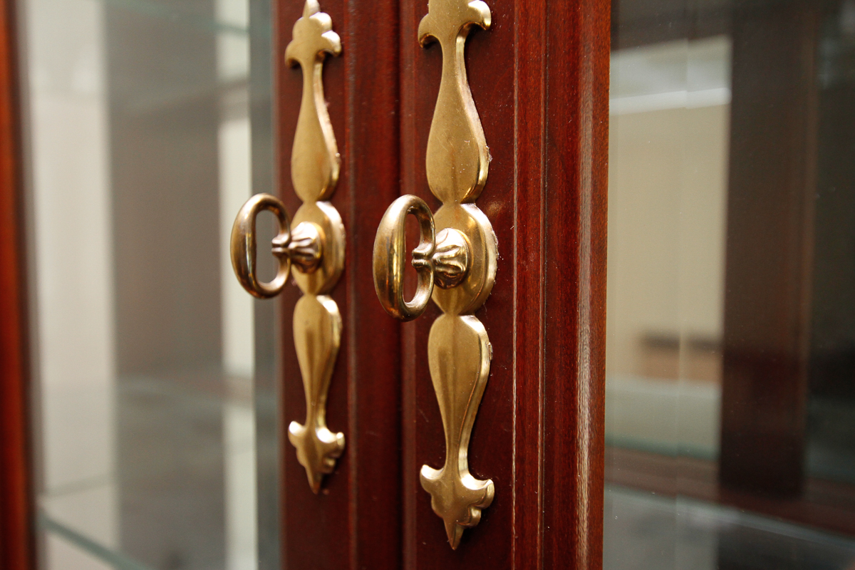 Sumter Cabinet Co. Queen Anne Style China Cabinet