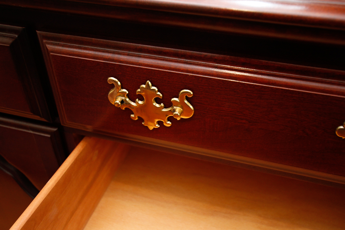 Sumter Cabinet Co. Queen Anne Style China Cabinet