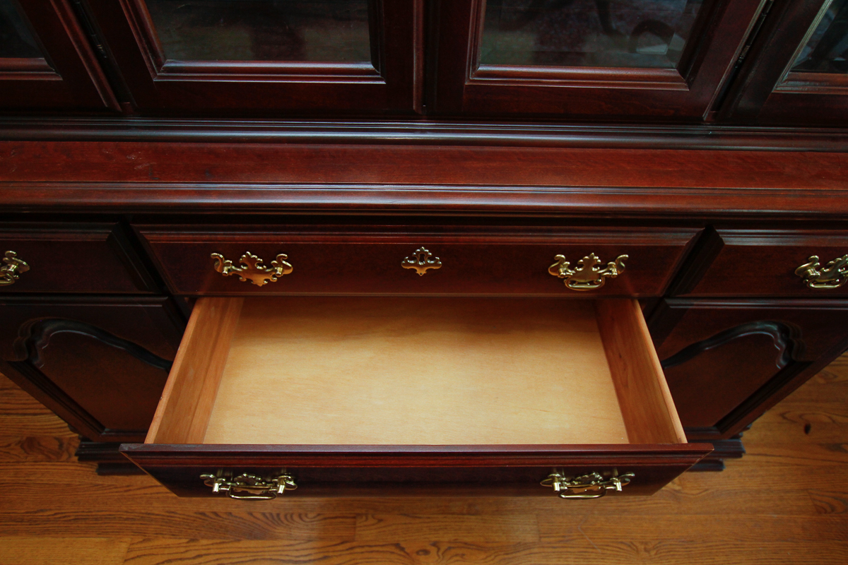 Sumter Cabinet Co. Queen Anne Style China Cabinet