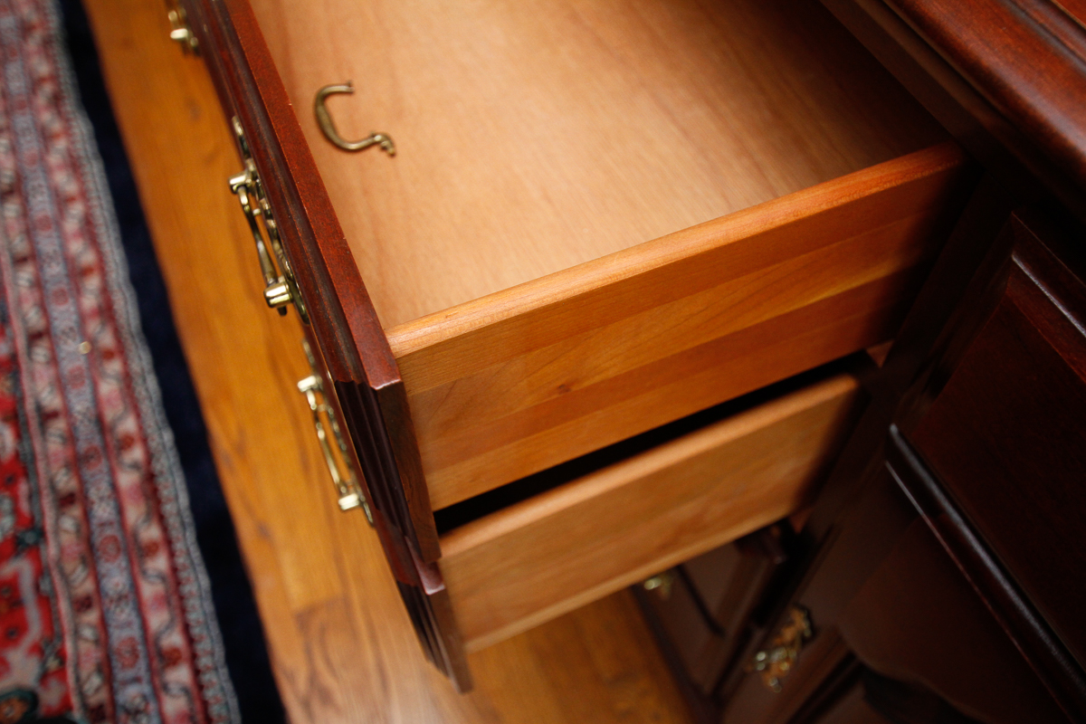 Sumter Cabinet Co. Queen Anne Style China Cabinet