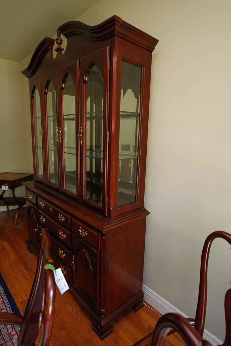 Sumter Cabinet Co. Queen Anne Style China Cabinet