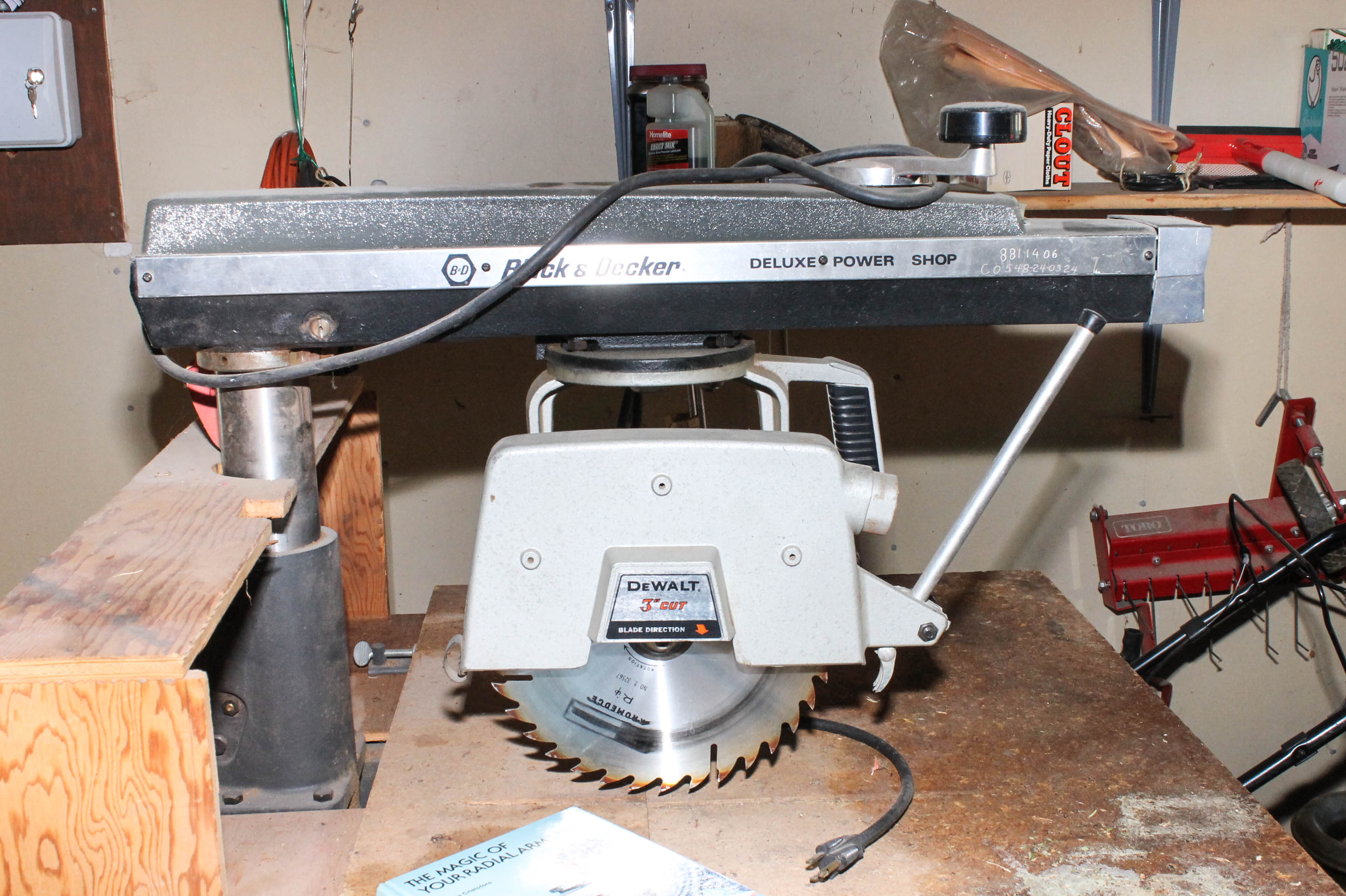 Black and Decker Deluxe Power Shop Radial Arm Saw