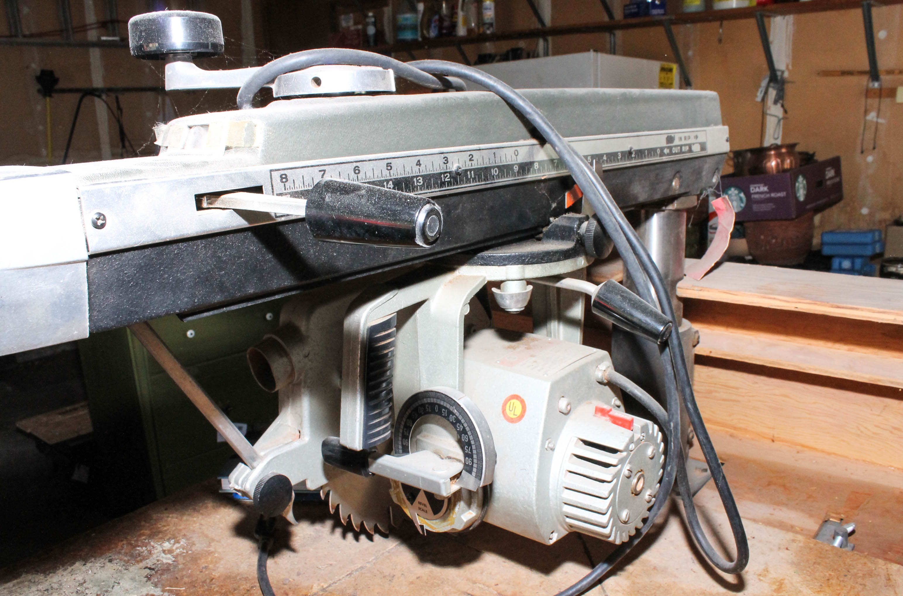 Black and Decker Deluxe Power Shop Radial Arm Saw