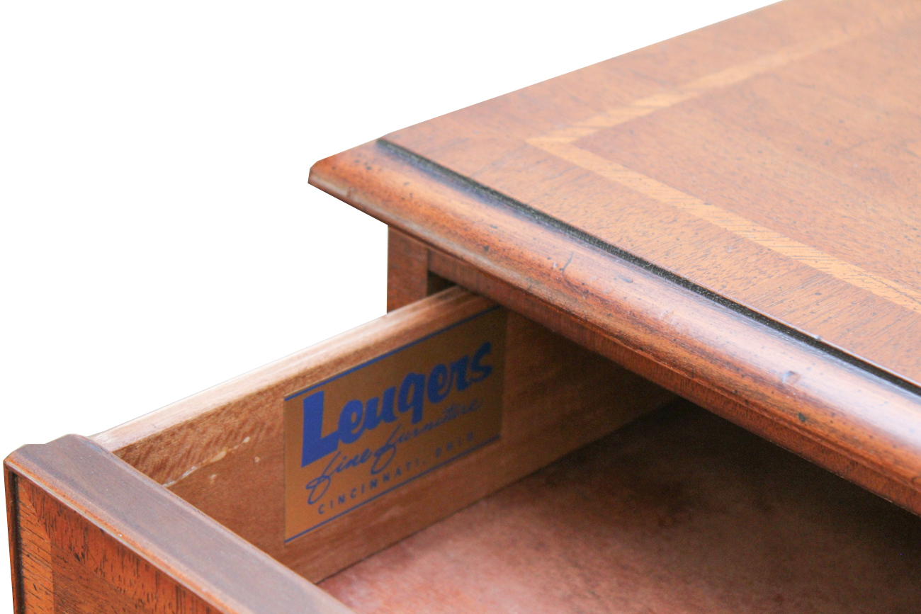 Henredon Fine Furniture Chest of Drawers with Wall Mirror