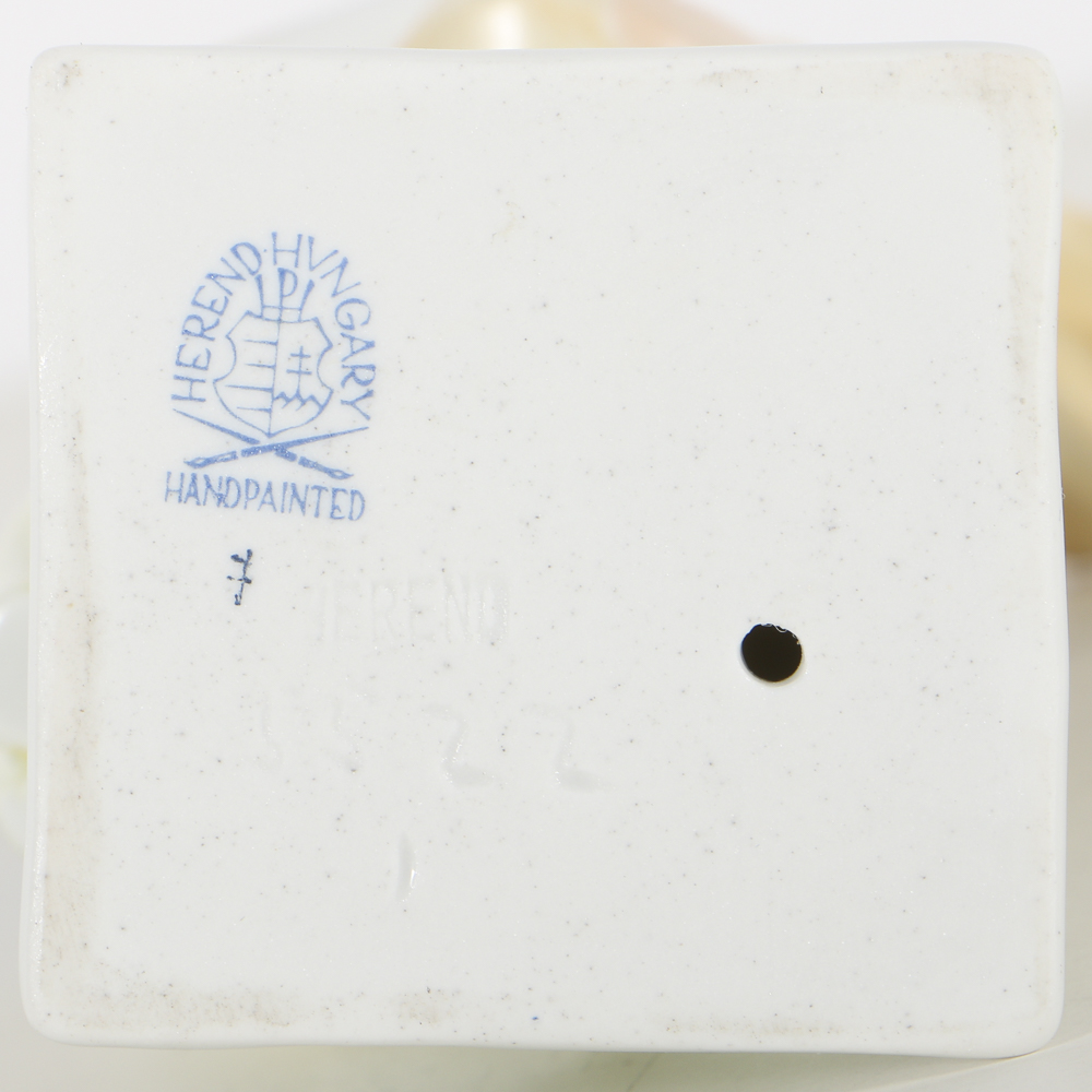 Herend Porcelain Figurine Of A Girl With Wheat