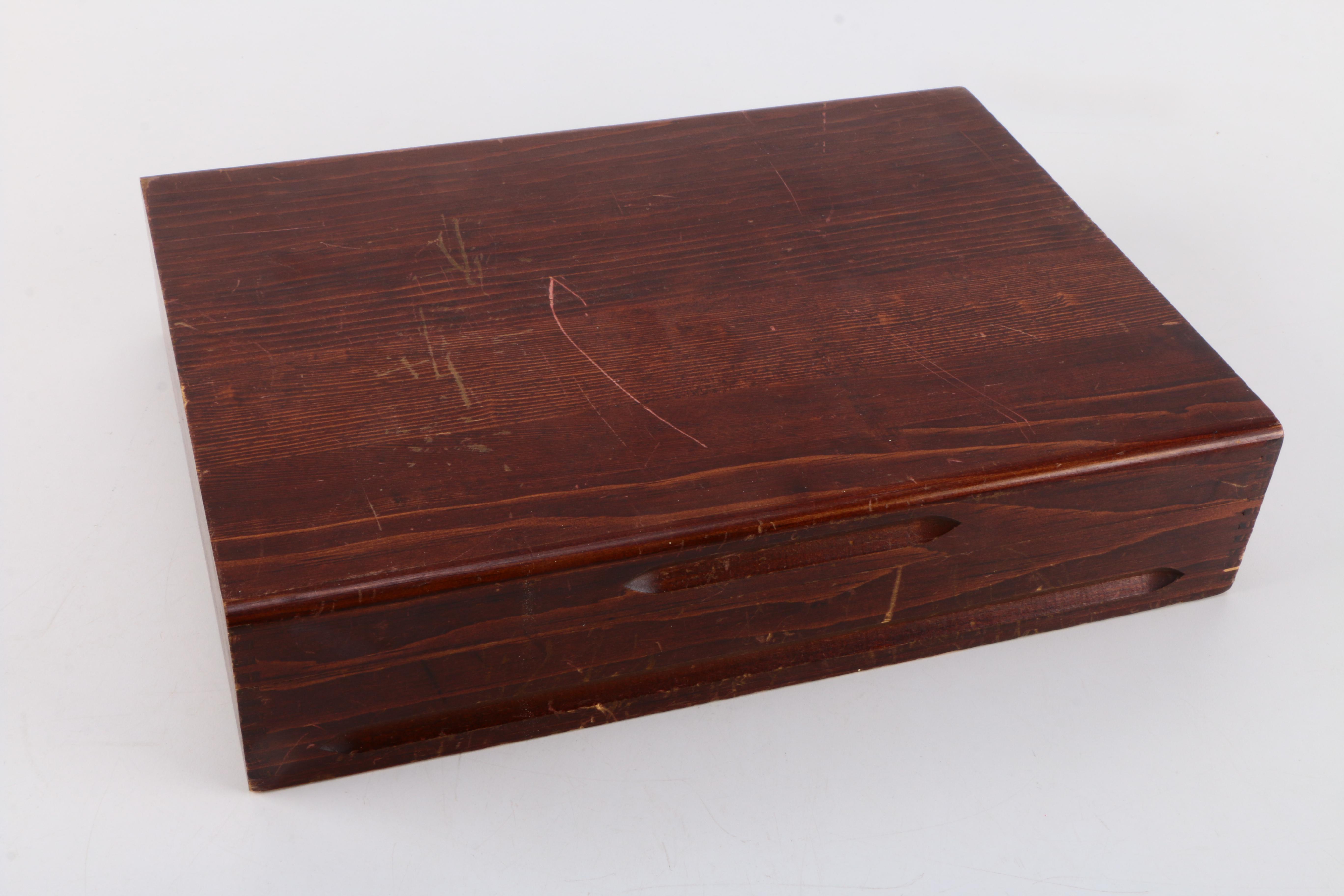 Oneida "Shelley" Stainless Steel Flatware Set