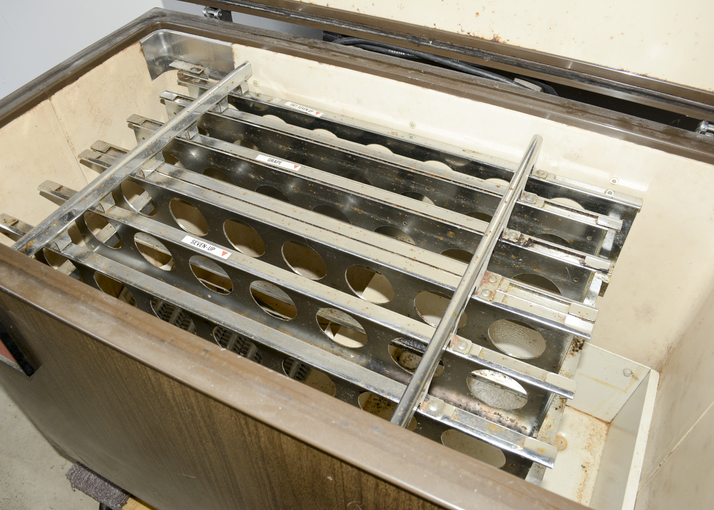 Vintage 7-UP Vending Machine by Cornelius