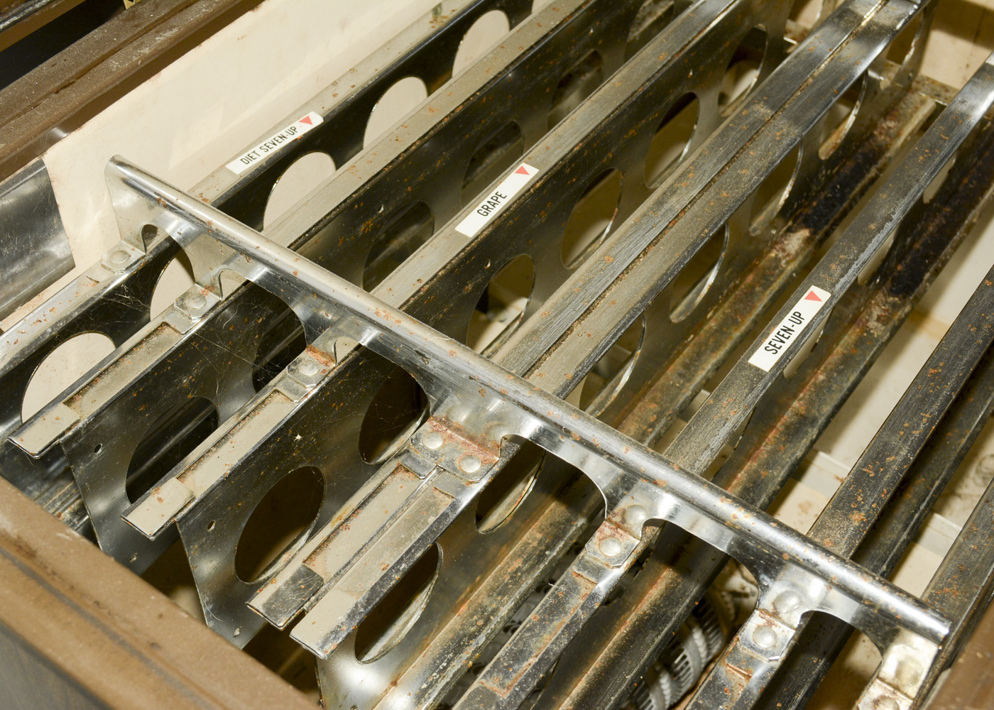 Vintage 7-UP Vending Machine by Cornelius