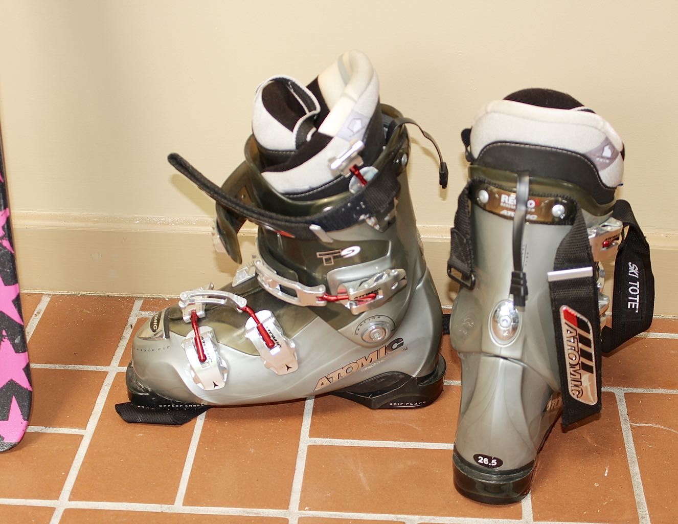 Volkl Supersport 168 Skis, Atomic Boots & Oakley Goggles