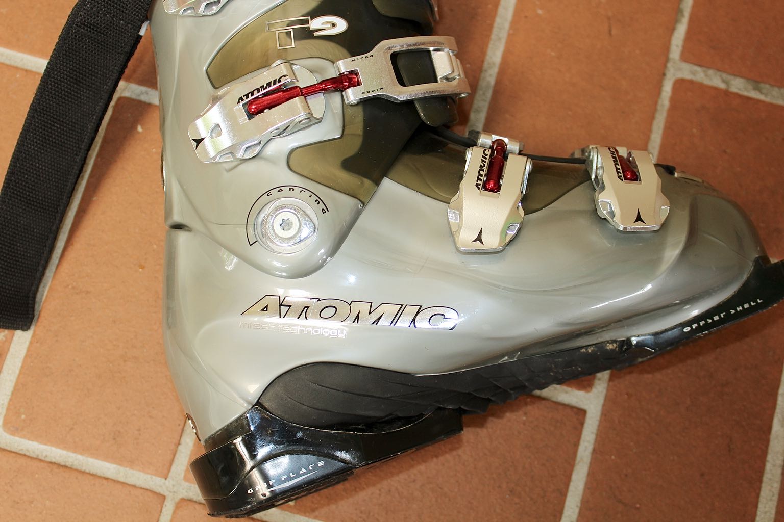 Volkl Supersport 168 Skis, Atomic Boots & Oakley Goggles