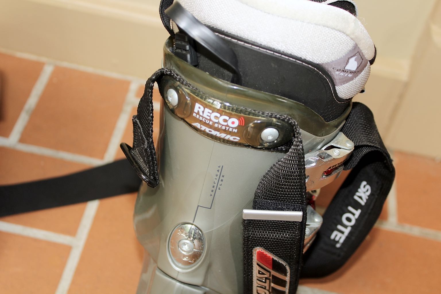 Volkl Supersport 168 Skis, Atomic Boots & Oakley Goggles