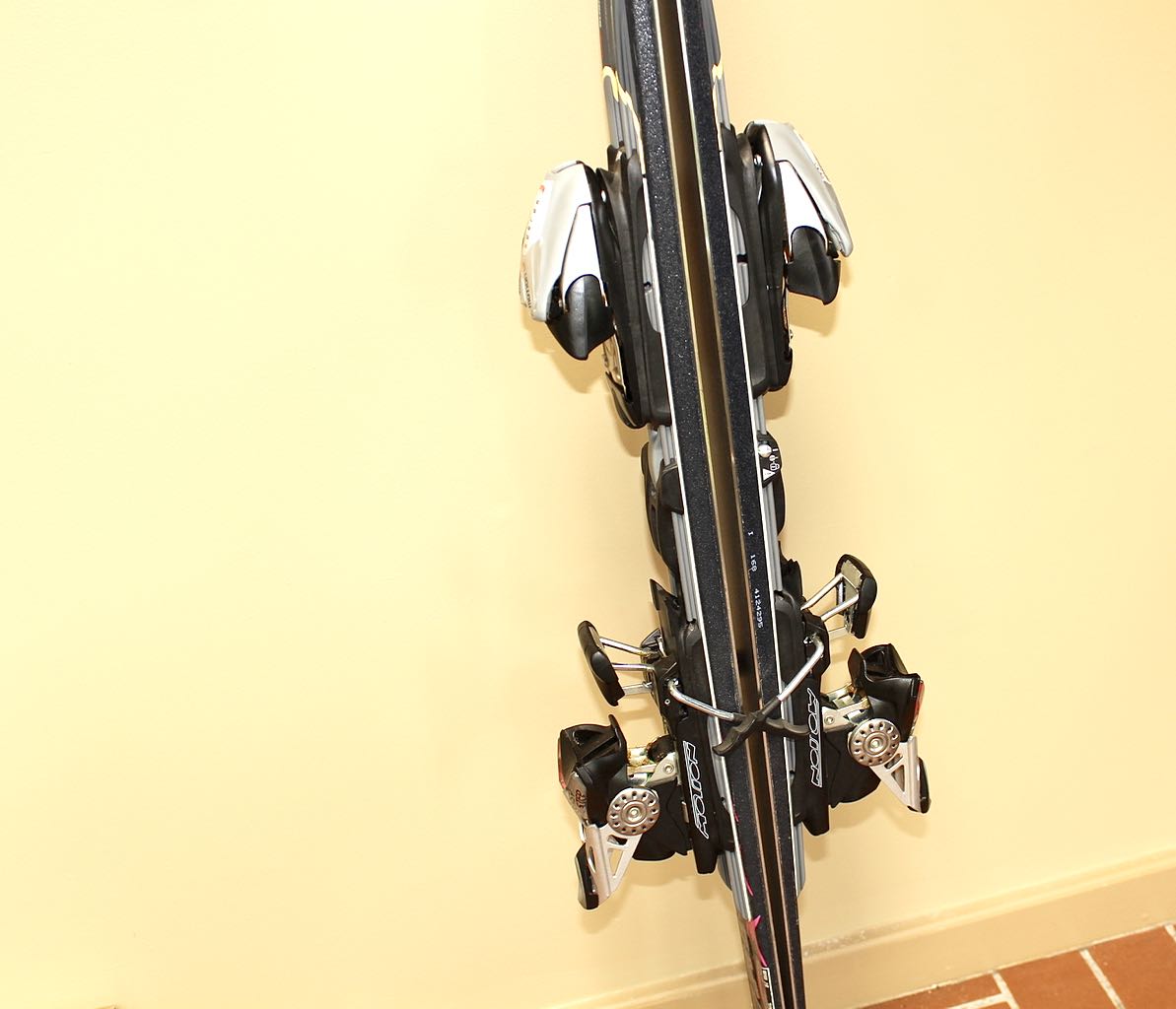 Volkl Supersport 168 Skis, Atomic Boots & Oakley Goggles