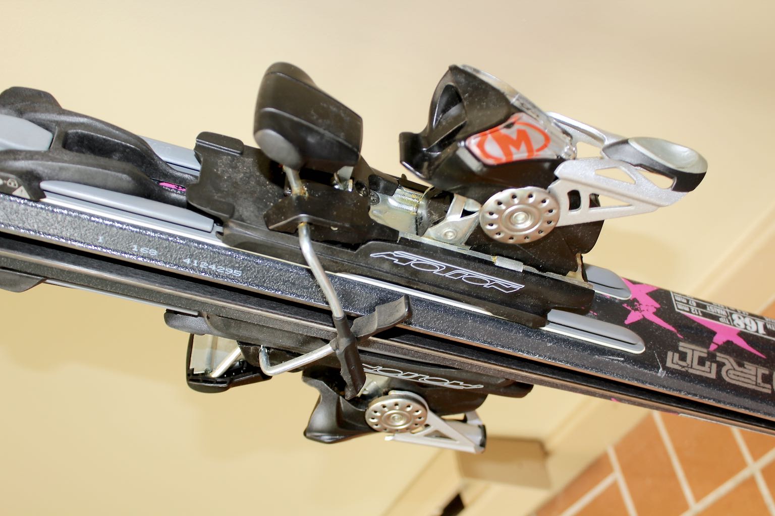 Volkl Supersport 168 Skis, Atomic Boots & Oakley Goggles