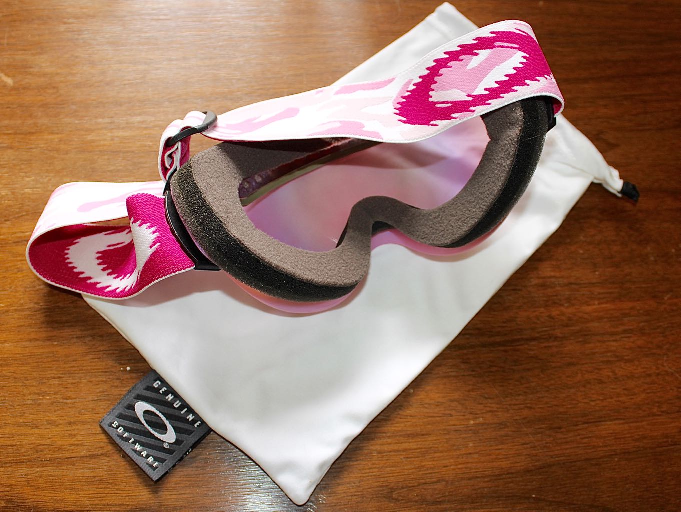 Volkl Supersport 168 Skis, Atomic Boots & Oakley Goggles