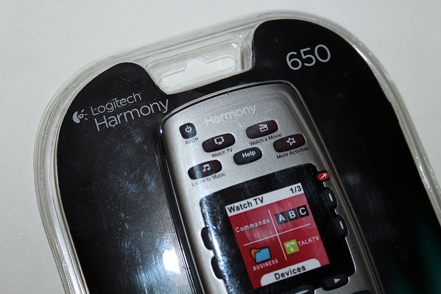 Logitech Harmony 650 Universal Remote with Insignia 26" Flatpanel LCD TV