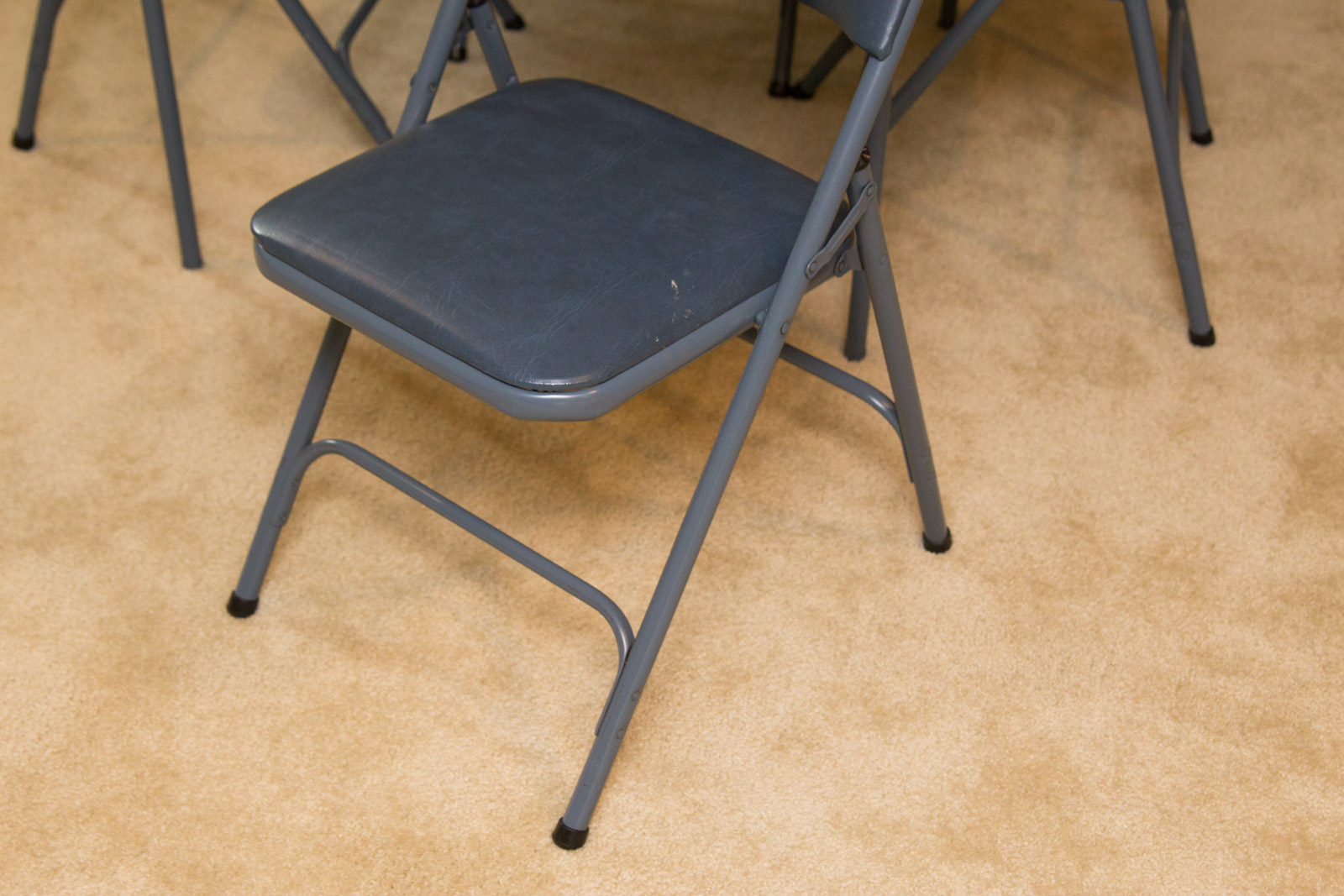 Samsonite Blue Metal Card Table With Folding Chairs