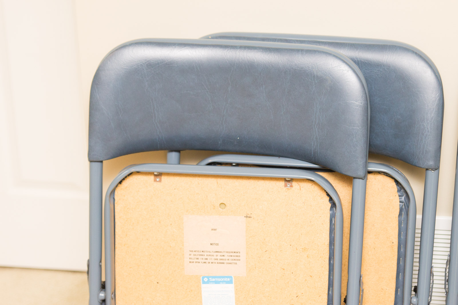 Samsonite Blue Metal Card Table With Folding Chairs