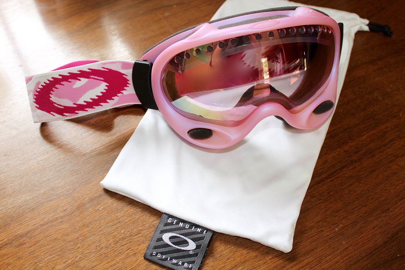 Volkl Supersport 168 Skis, Atomic Boots & Oakley Goggles