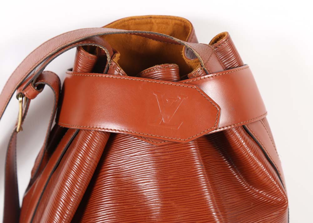 Vintage Louis Vuitton Epi Sac D'Epaule With Wallet