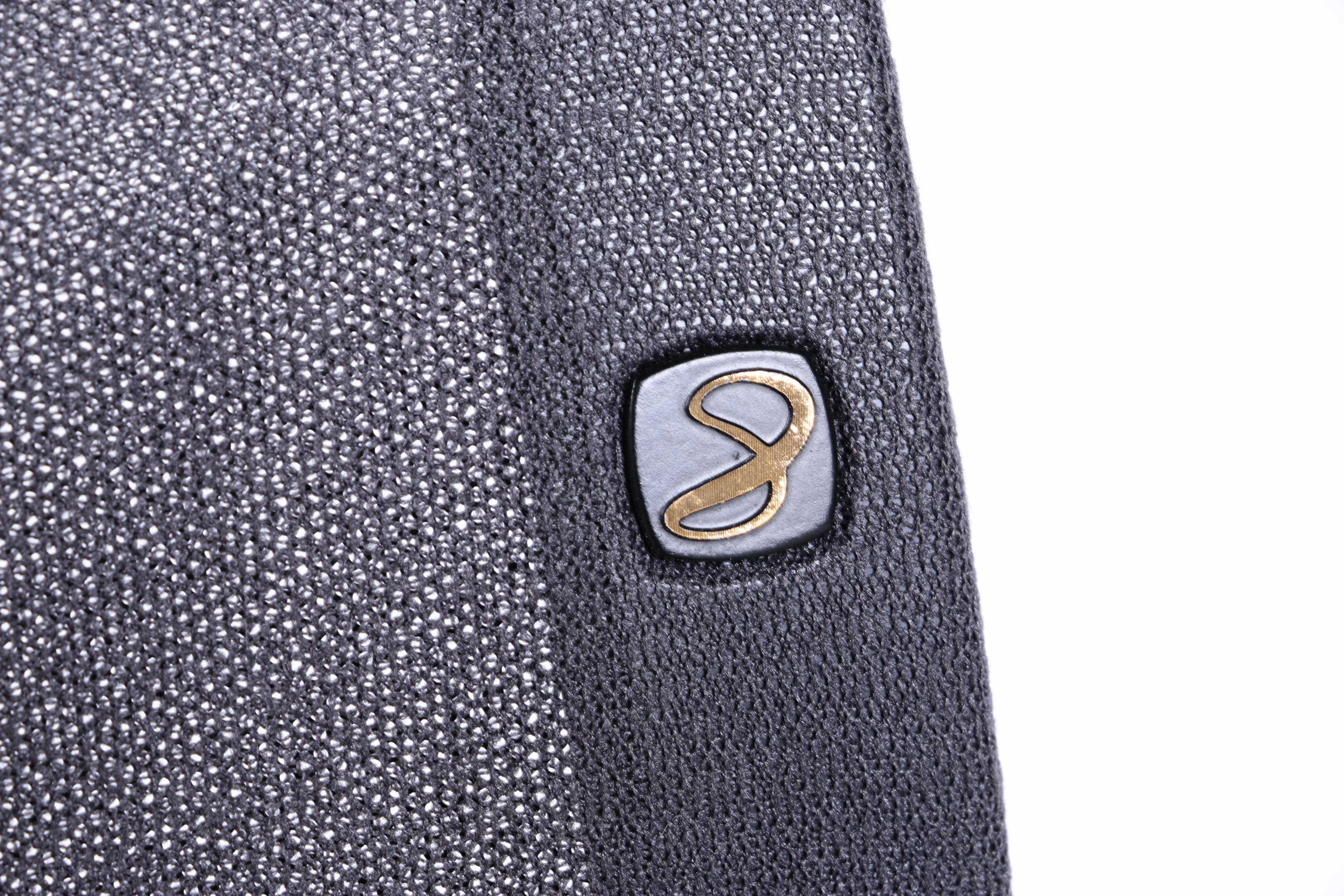 Onkyo Receiver And Two Infinity Speakers