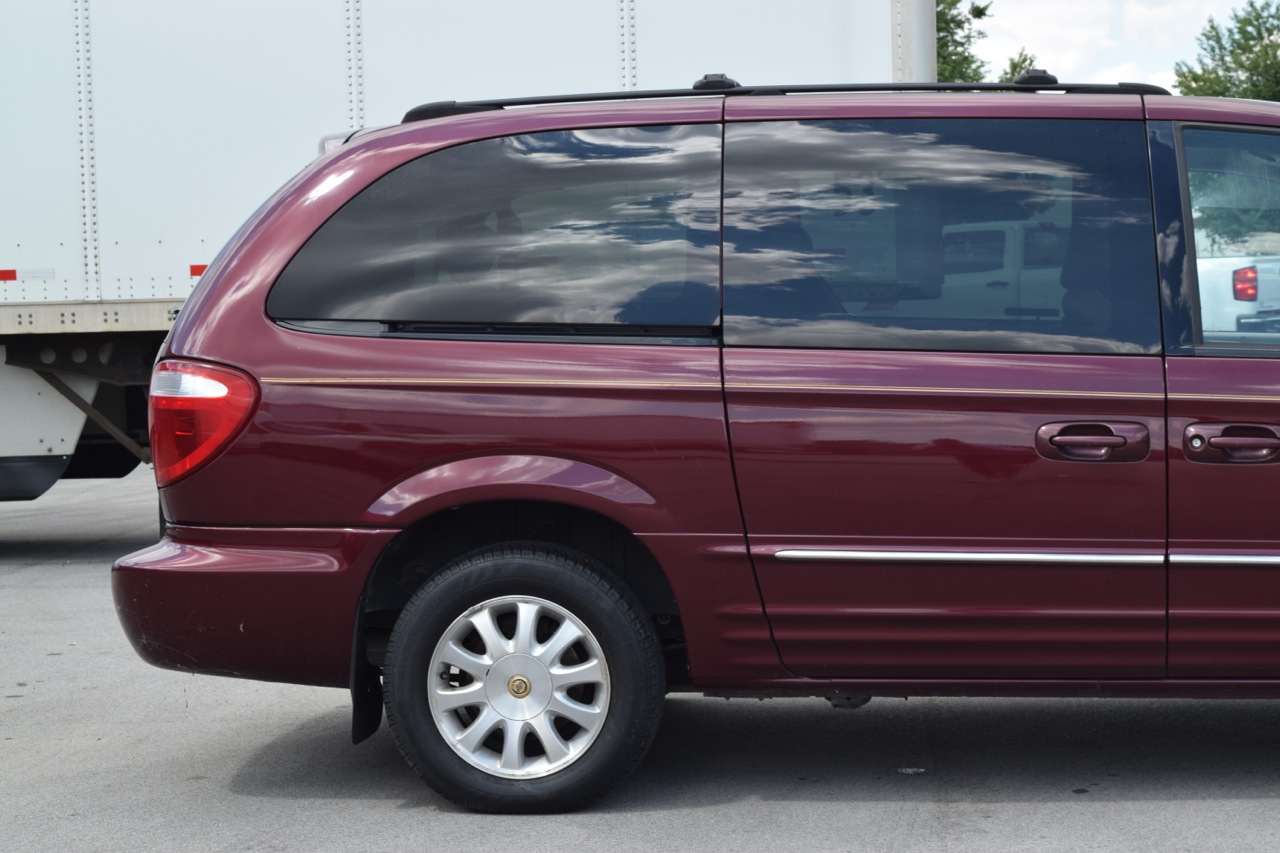 2001 Chrysler Town & Country LXI Minivan