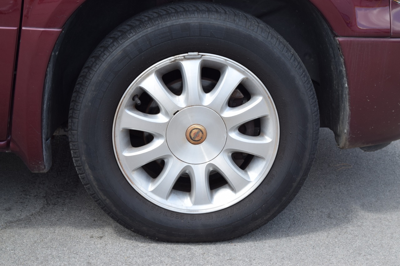 2001 Chrysler Town & Country LXI Minivan